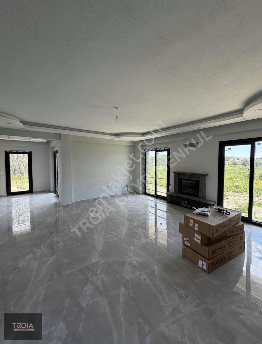 Ayvacık Hüseyinfakı 684 M²arsa İçerisinde Havuzlu Müstakil Villa - Görsel 11