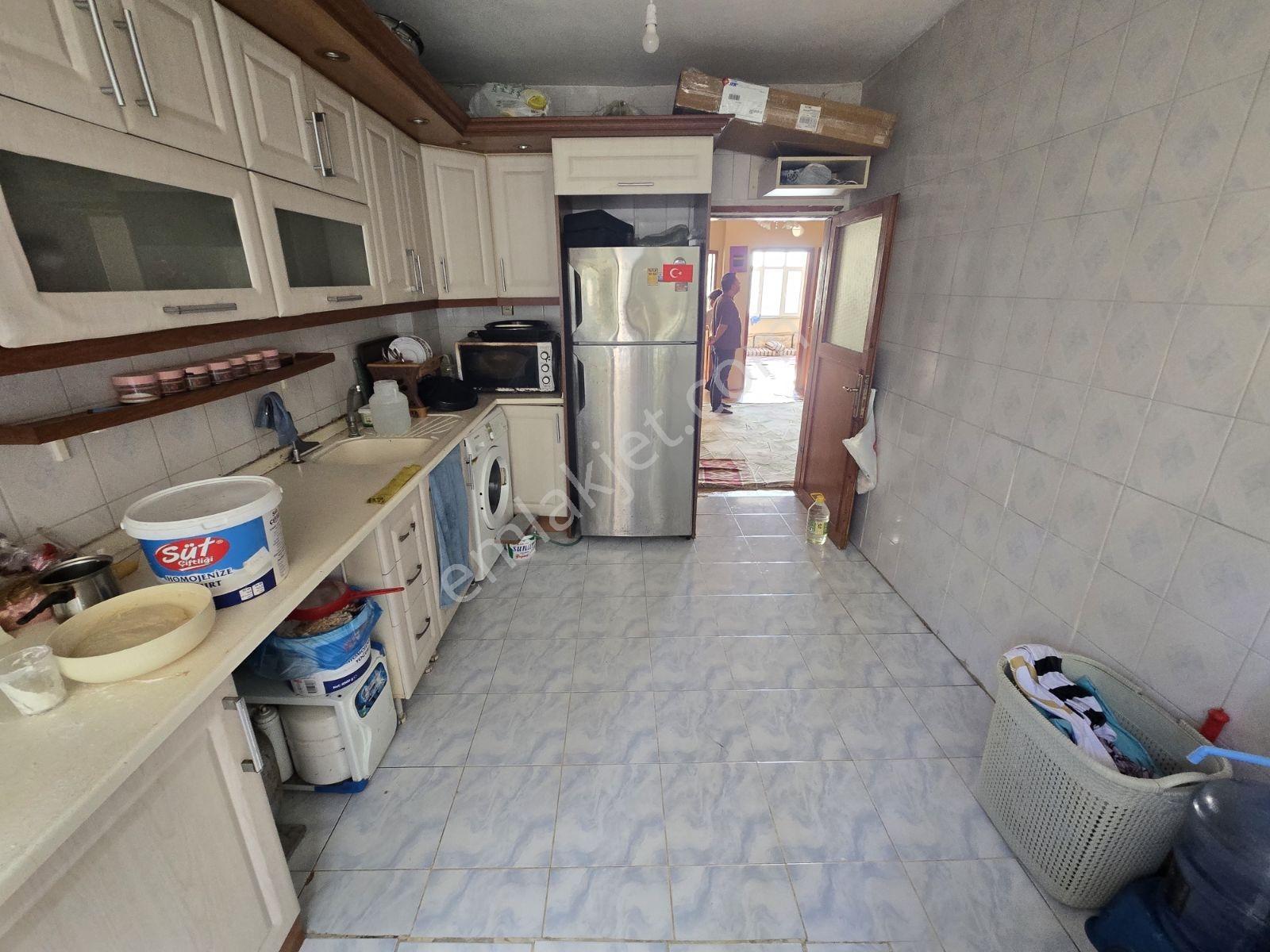 Güvercintepe'de Satılık 2.kat Daire 2 +1 Arsa Hiseli Daire - Görsel 2