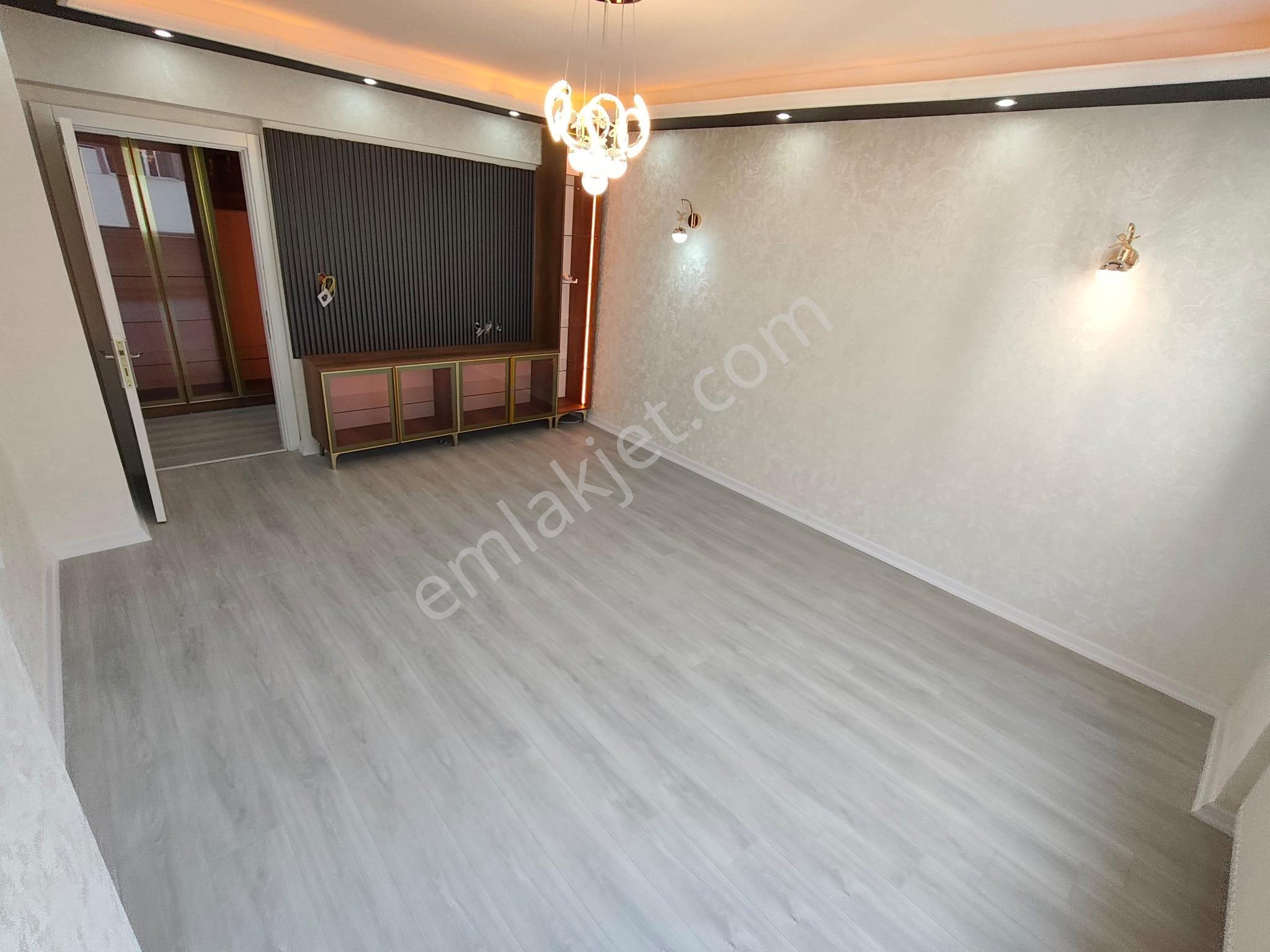Yılmaz Gayrımenkulden Cadde Üzeri Asansorlu 3+1 Ultra Lüks Ful Yapılı Daıre - Görsel 10