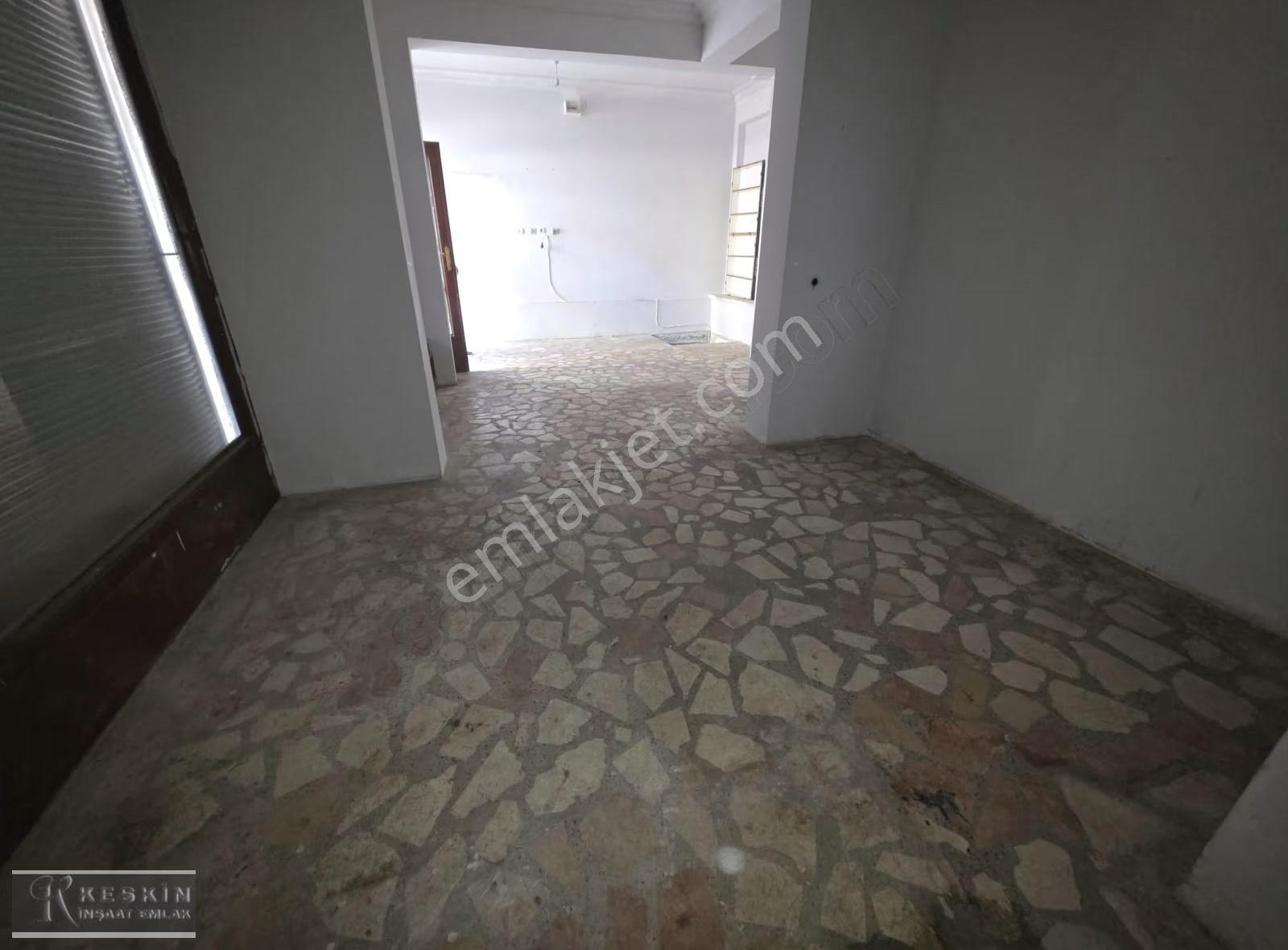 Keçiören Ufuktepe Mah Kiralık Dükkan 50.m2.üst Kat50.m2 Depo - Görsel 3