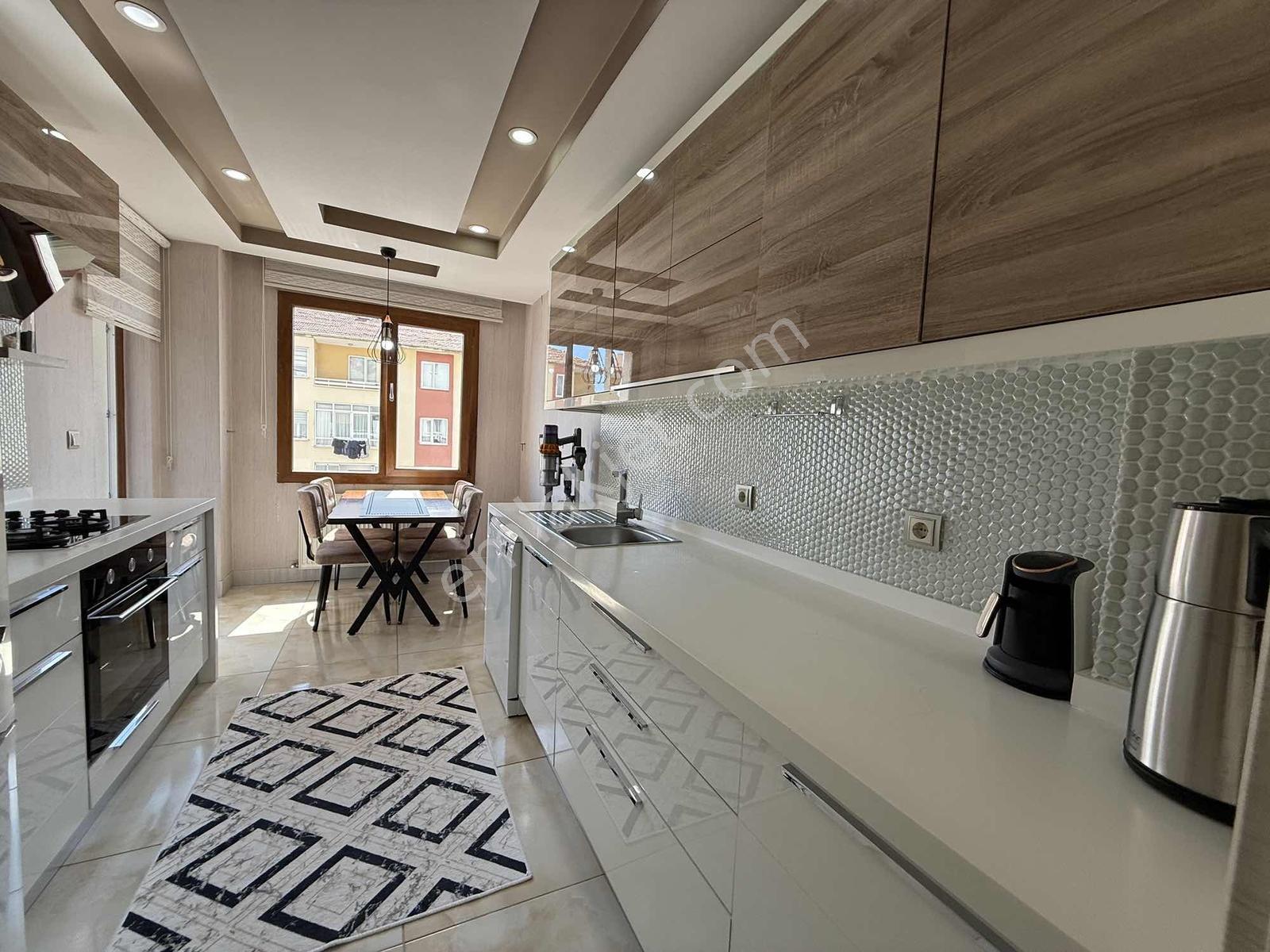 Gülük Mahallesi Kınaş Zümrüt Sitesi İçinde 3+1 Satılık Daire - Görsel 23