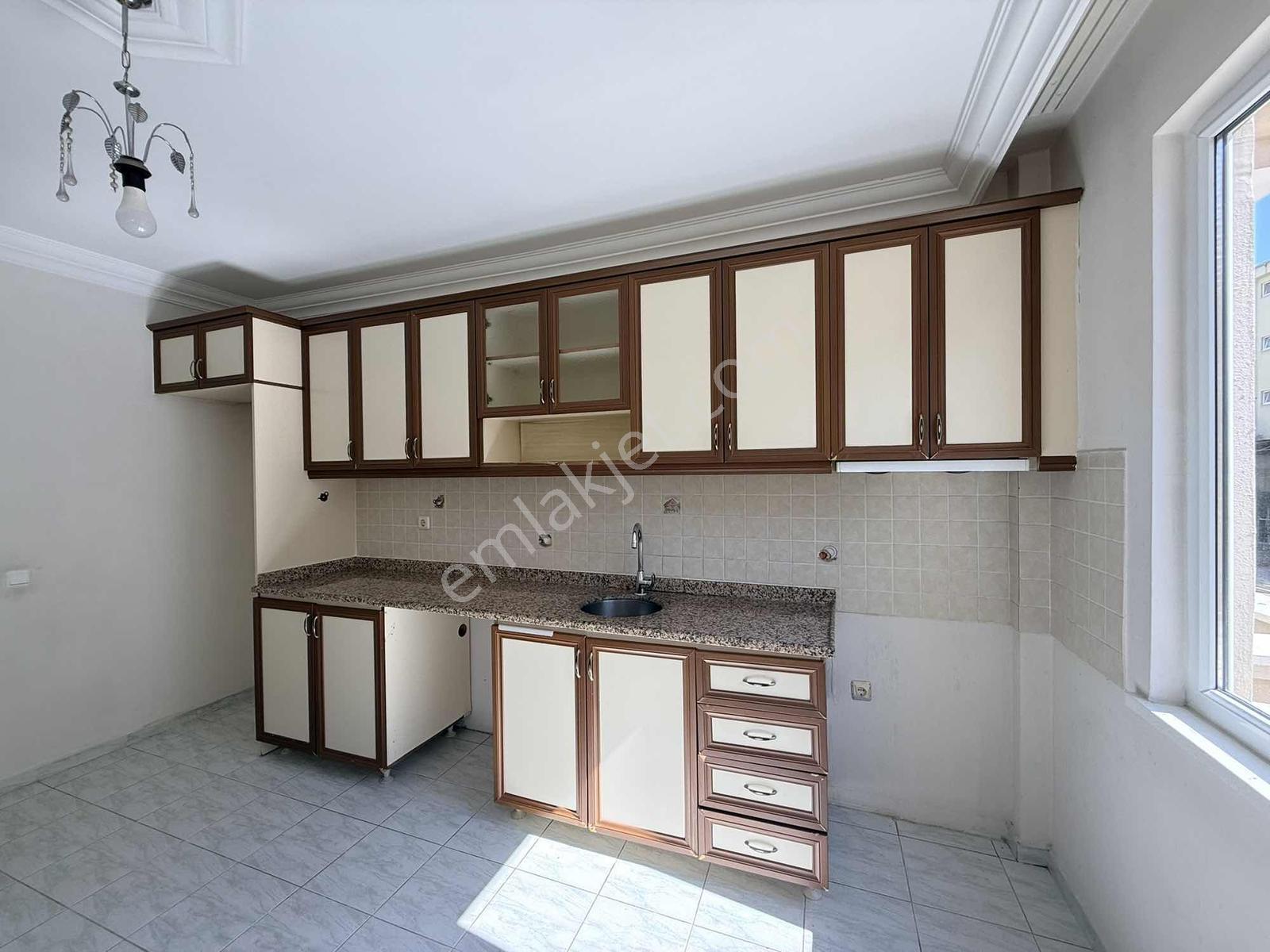 Kızlarpınarı Mahallesinde Kiralık 2+1 Ayrı Mutfak Geniş Daire - Görsel 3
