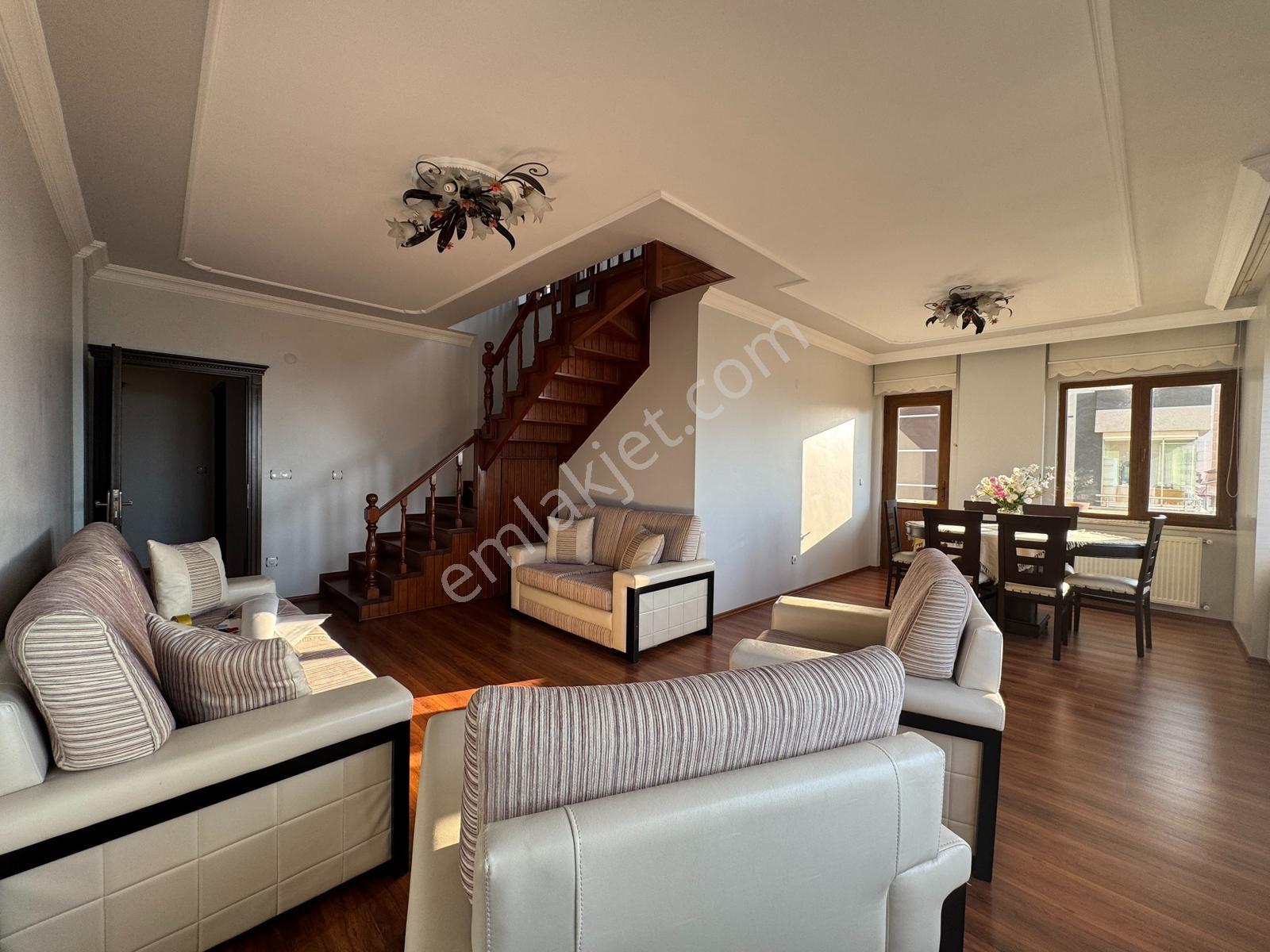Muhteşem Manzaralı Eşyalı 4+2 Kiralık Dublex - Görsel 23