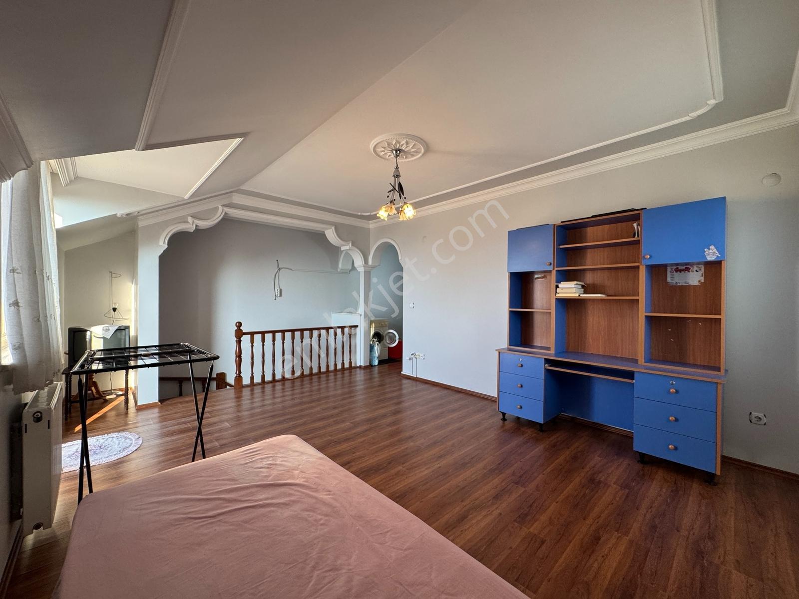 Muhteşem Manzaralı Eşyalı 4+2 Kiralık Dublex - Görsel 12