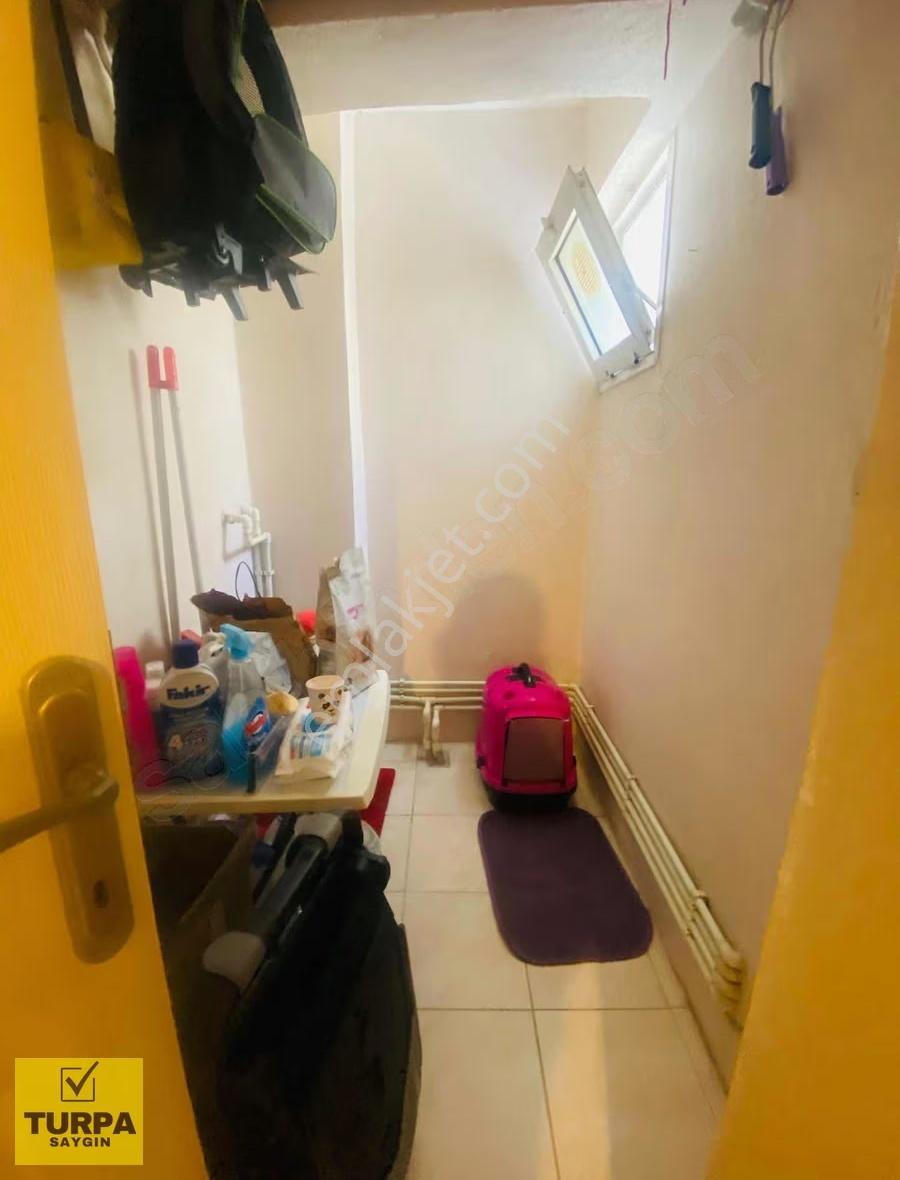 Zaimağa Caddesinde Arakat,doğalgazlı,otoparklı 2+1 Kiralık Daire - Görsel 12