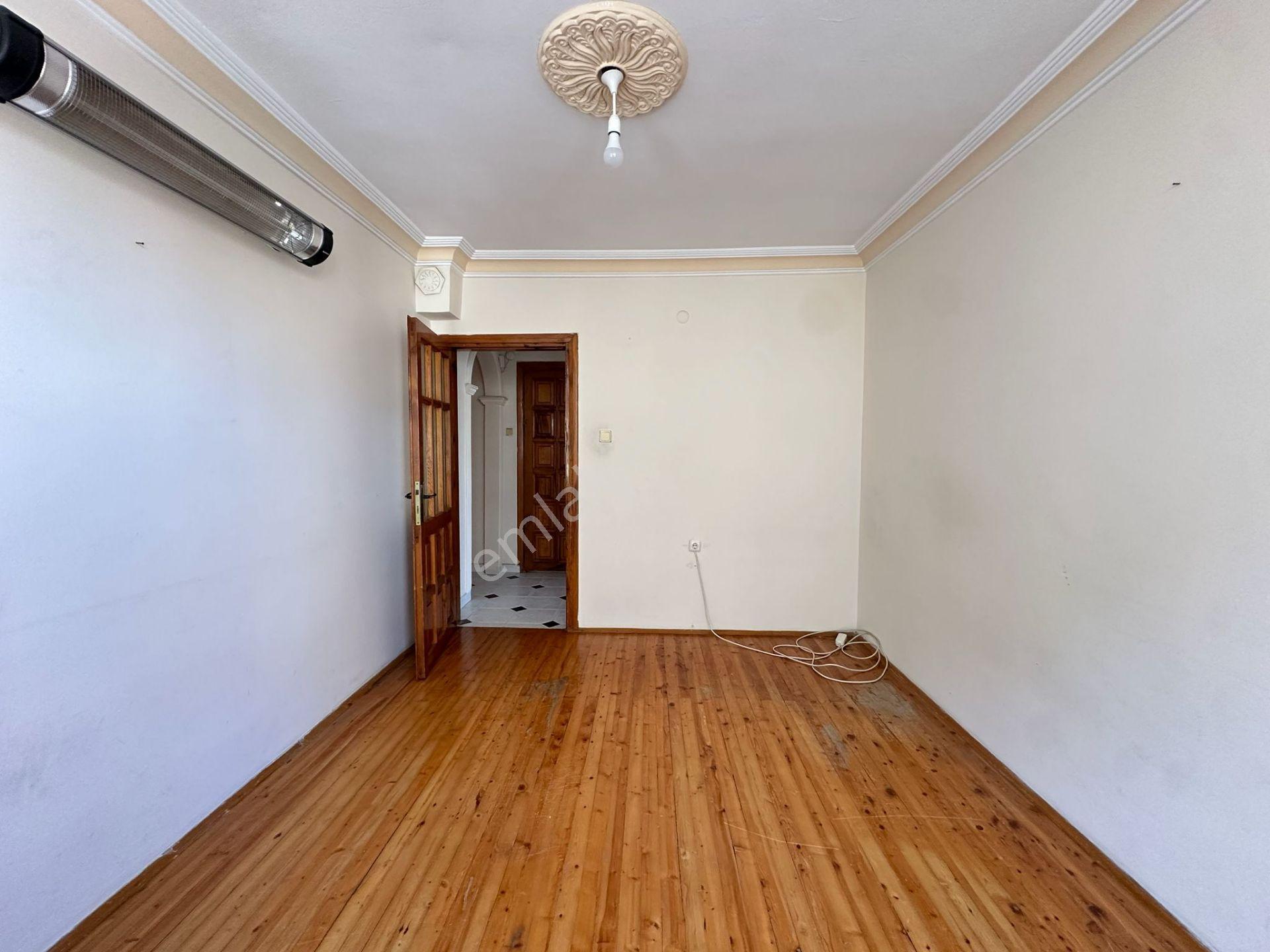 Alanya Şekerhane Mah. Kiralık 3+1 Ayrı Mutfak Merkezi Konumda Daire - Görsel 10