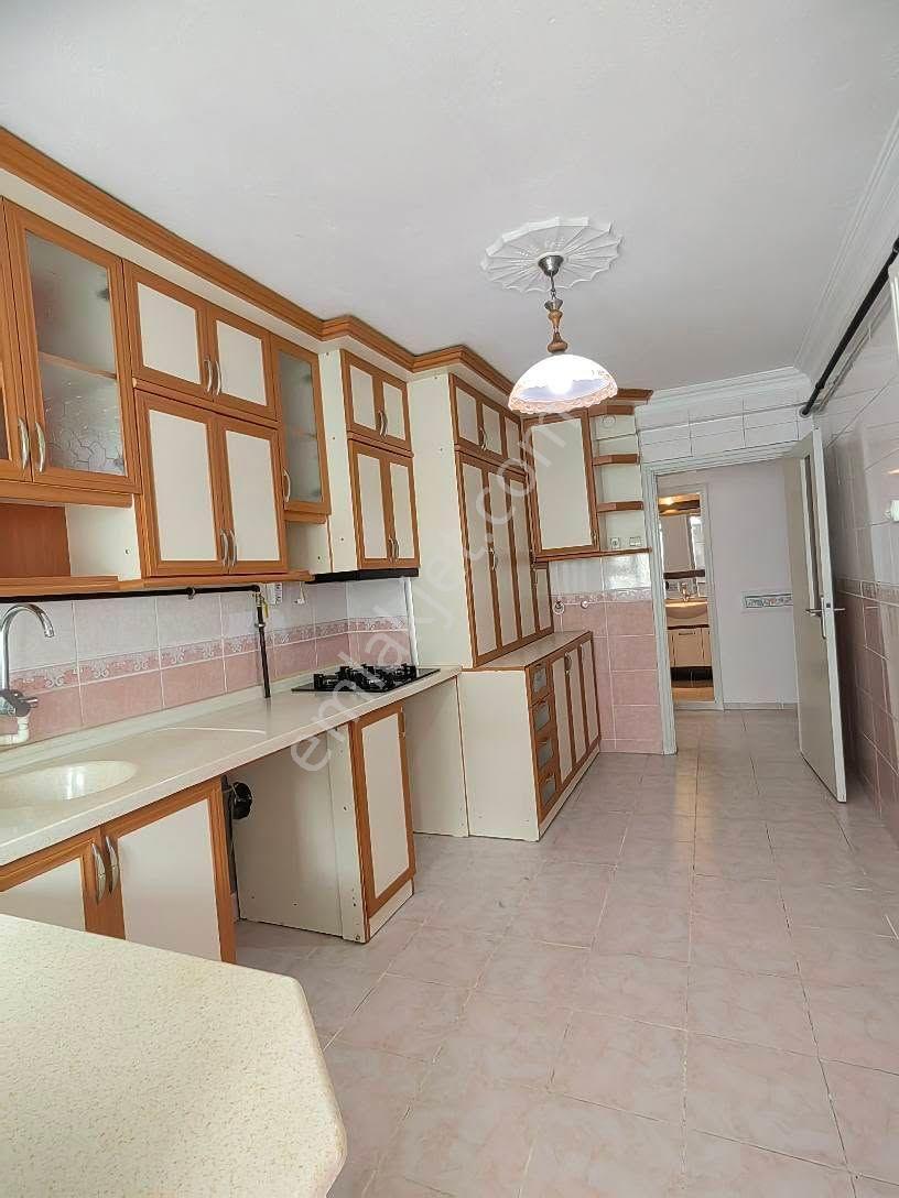 Nasreddin Emlaktan Stadyum Altı Asansörlü Bakımlı Daire