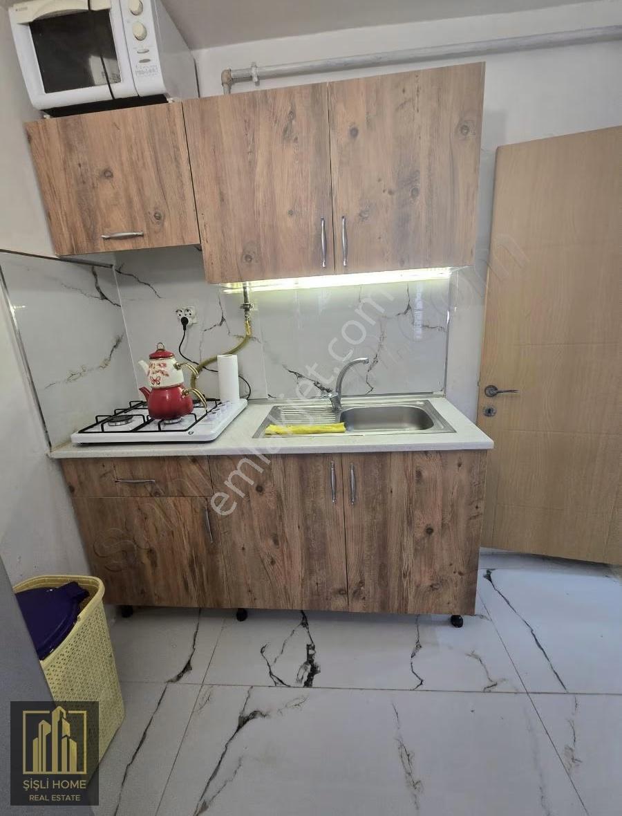 Şişli Merkezde 1. Kat Full Eşyalı Lüks Daire - Görsel 18