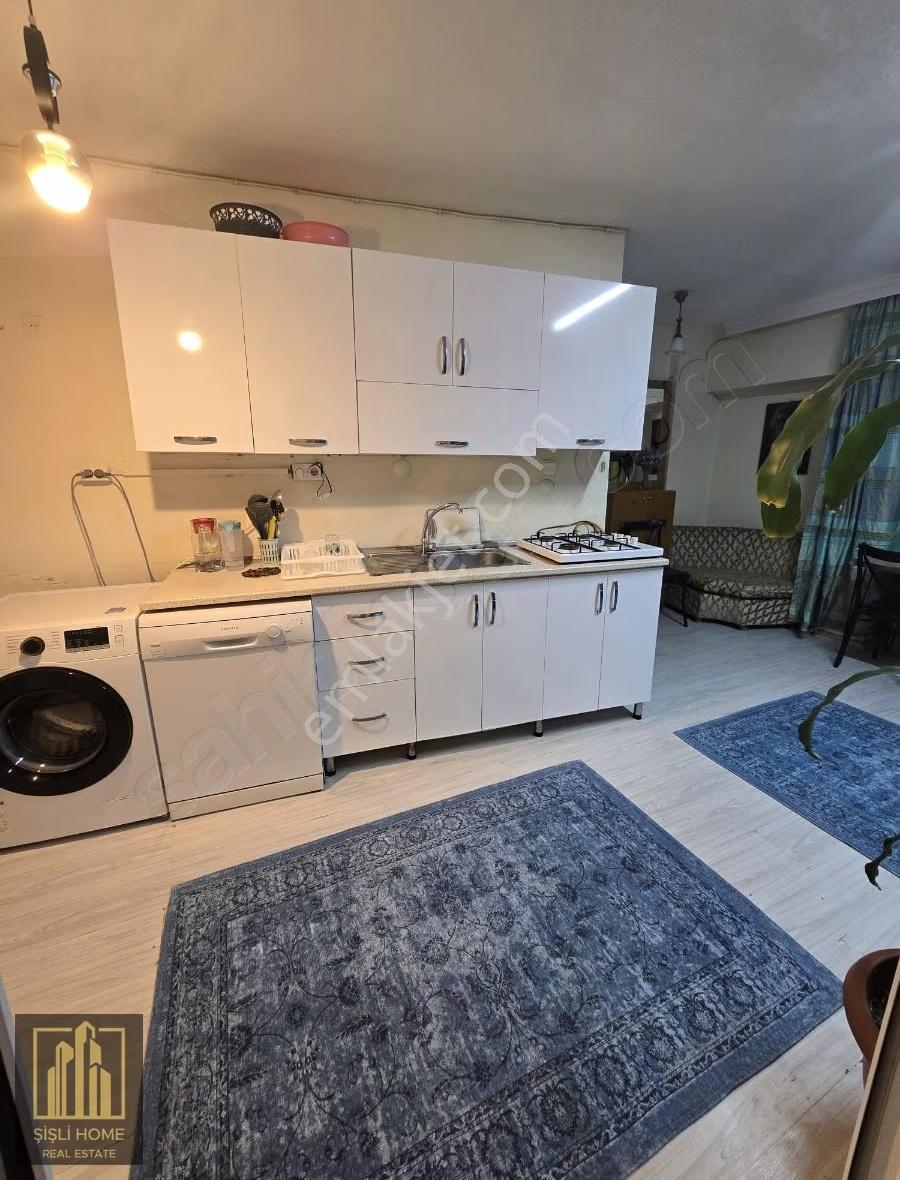 Şişli Merkezde 1. Kat Full Eşyalı Lüks Daire - Görsel 8