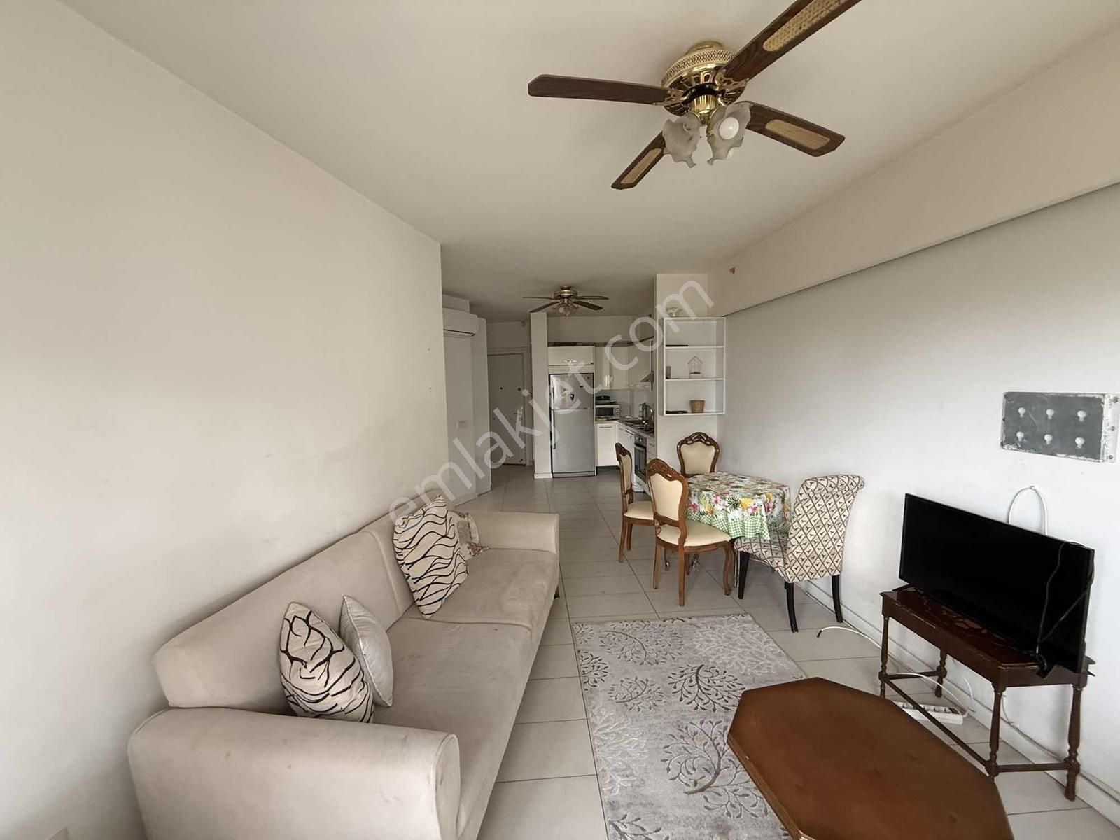 Halkalı Bosphorus City 1 + 1 69 M2 Satılık 8zkat Boş Daire - Görsel 3