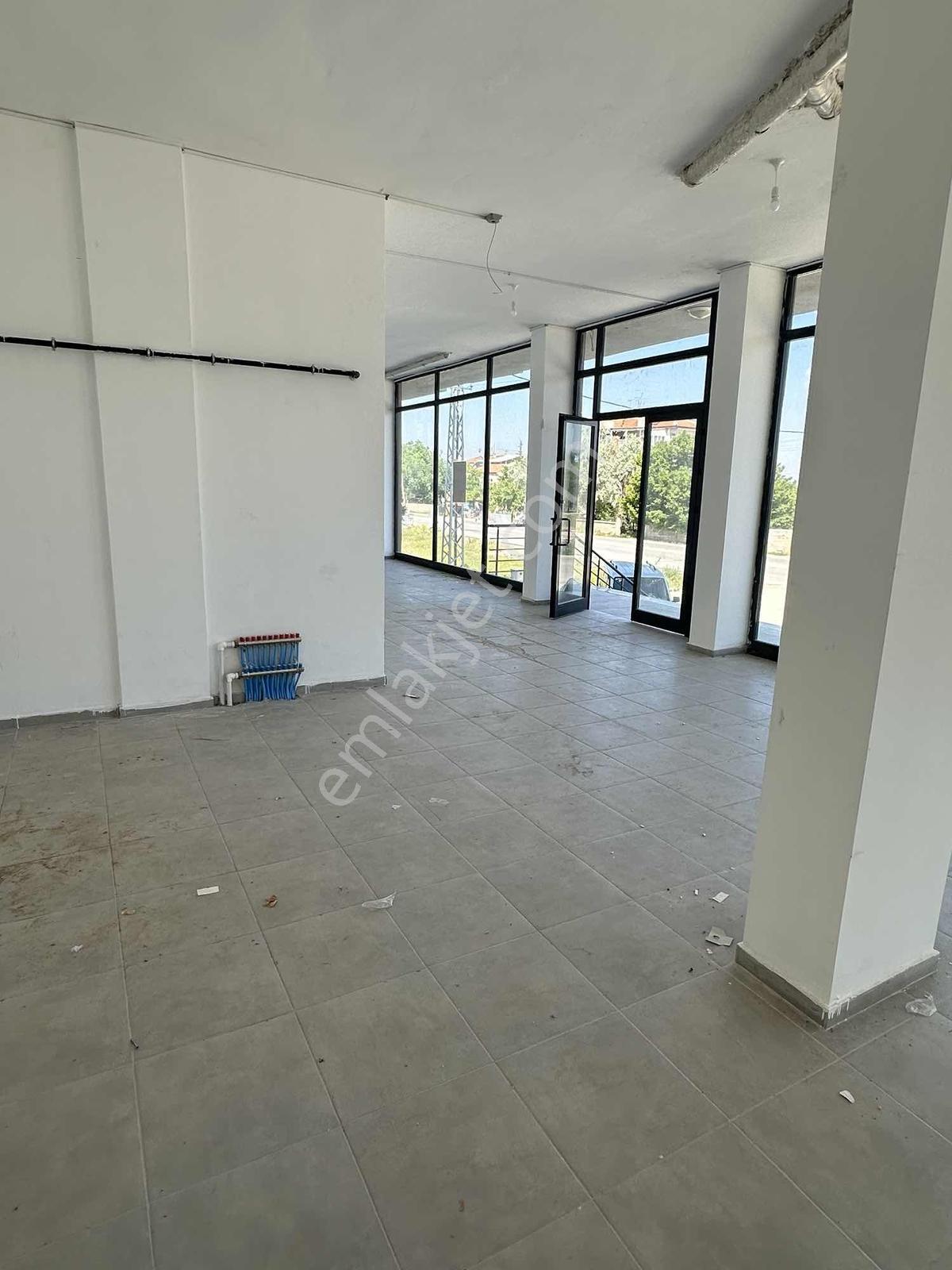 2 Organize Yolunda Kiralık Dükkan - Görsel 3