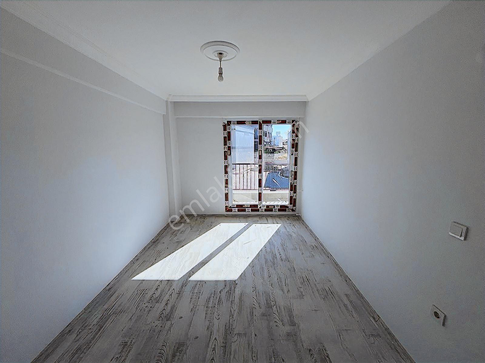 Foça Yenibağarası Havuzlu Sitede 1+1 Kiralık Daire - Görsel 12