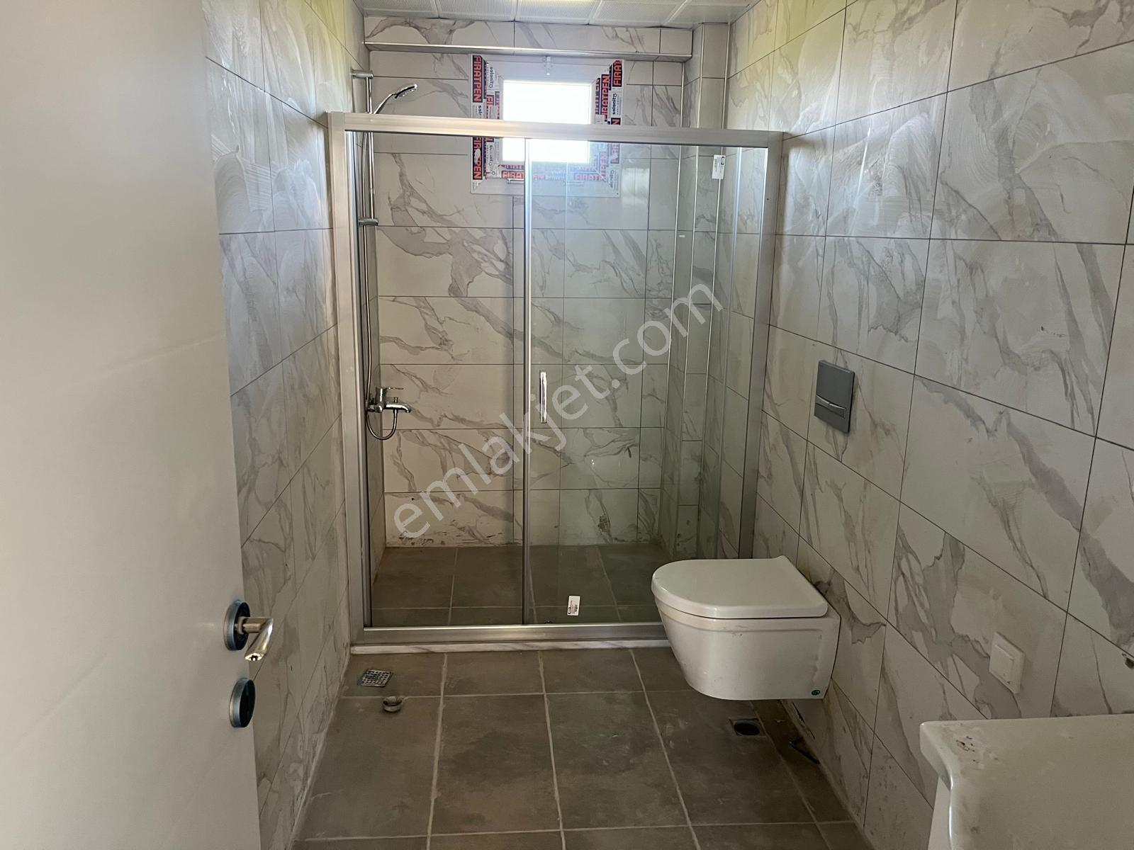 Foça Yenibağarası Havuzlu Sitede 1+1 Kiralık Daire - Görsel 6