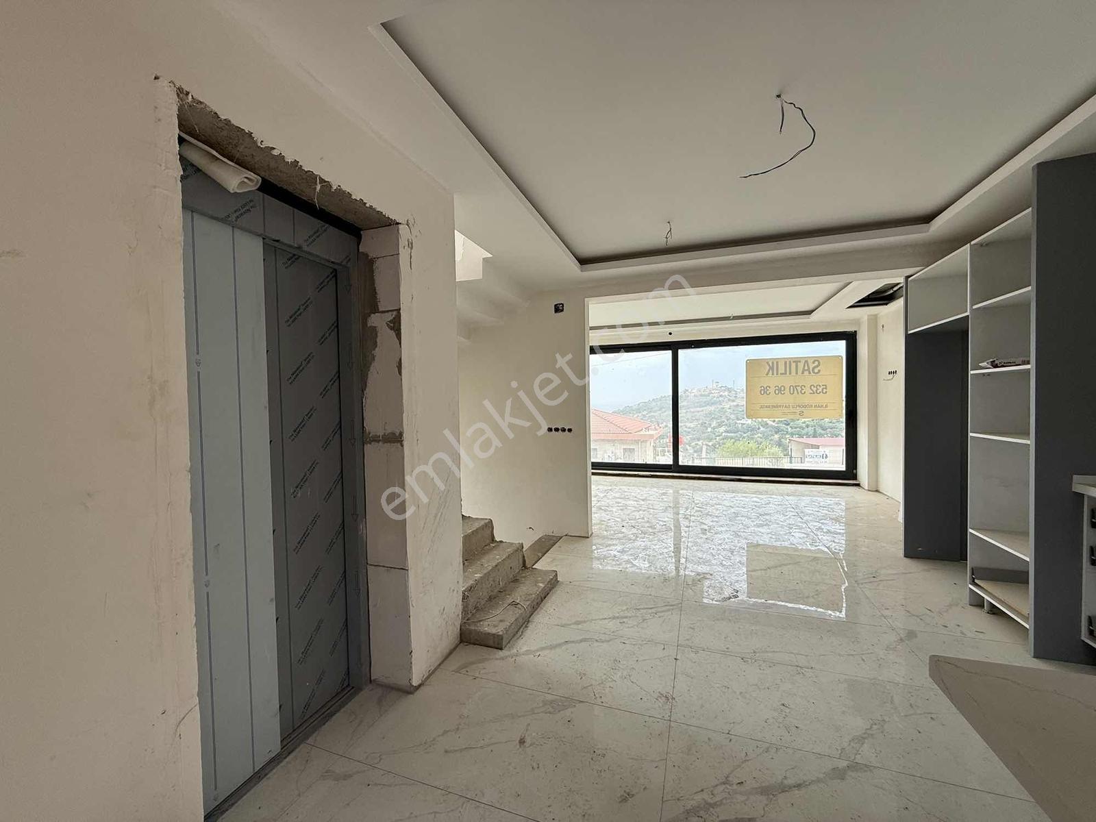 Urla'da Deniz Manzaralı Ruhsatlı Satılık 2 Adet Villa - Görsel 10