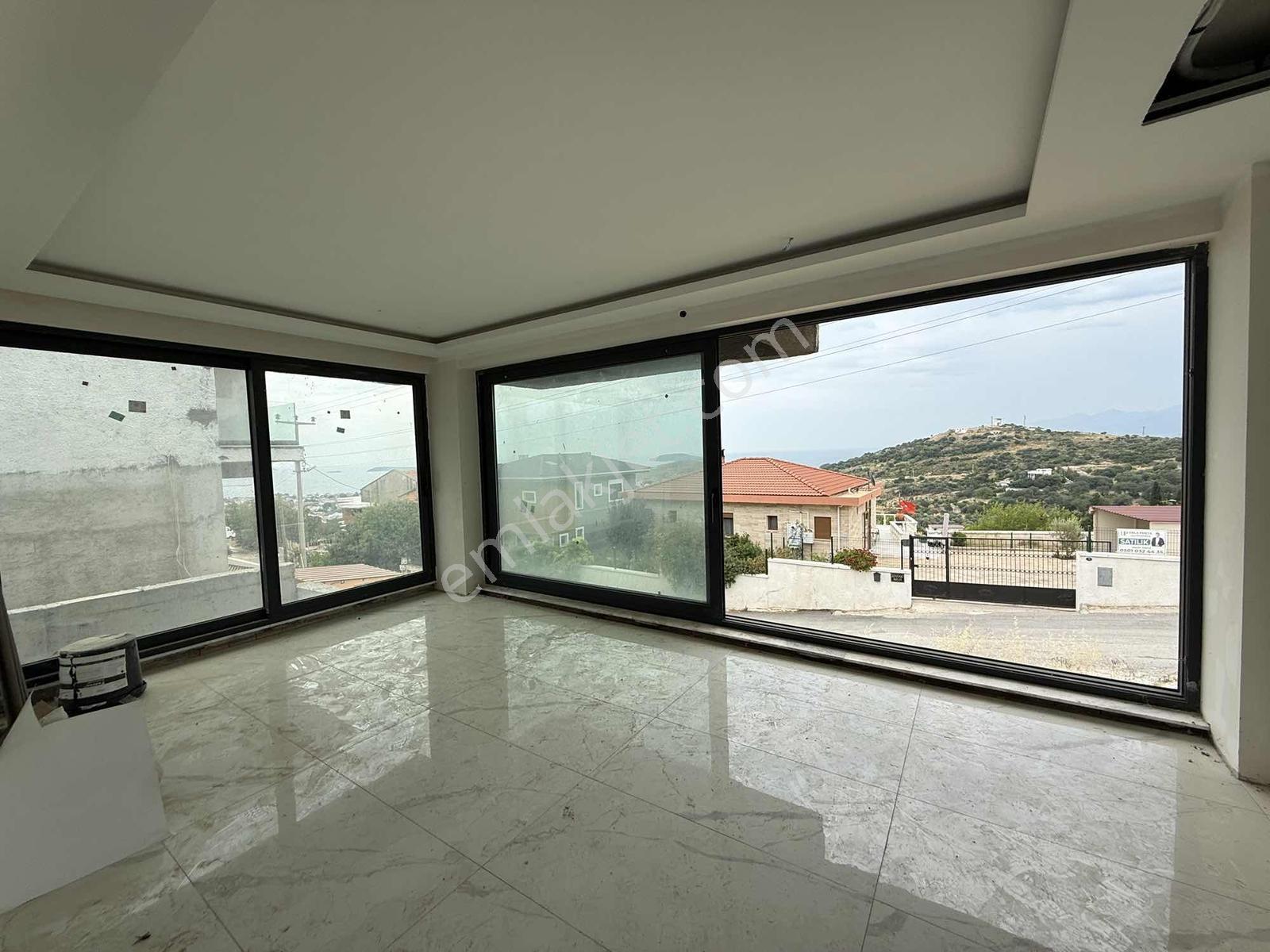 Urla'da Deniz Manzaralı Ruhsatlı Satılık 2 Adet Villa - Görsel 24