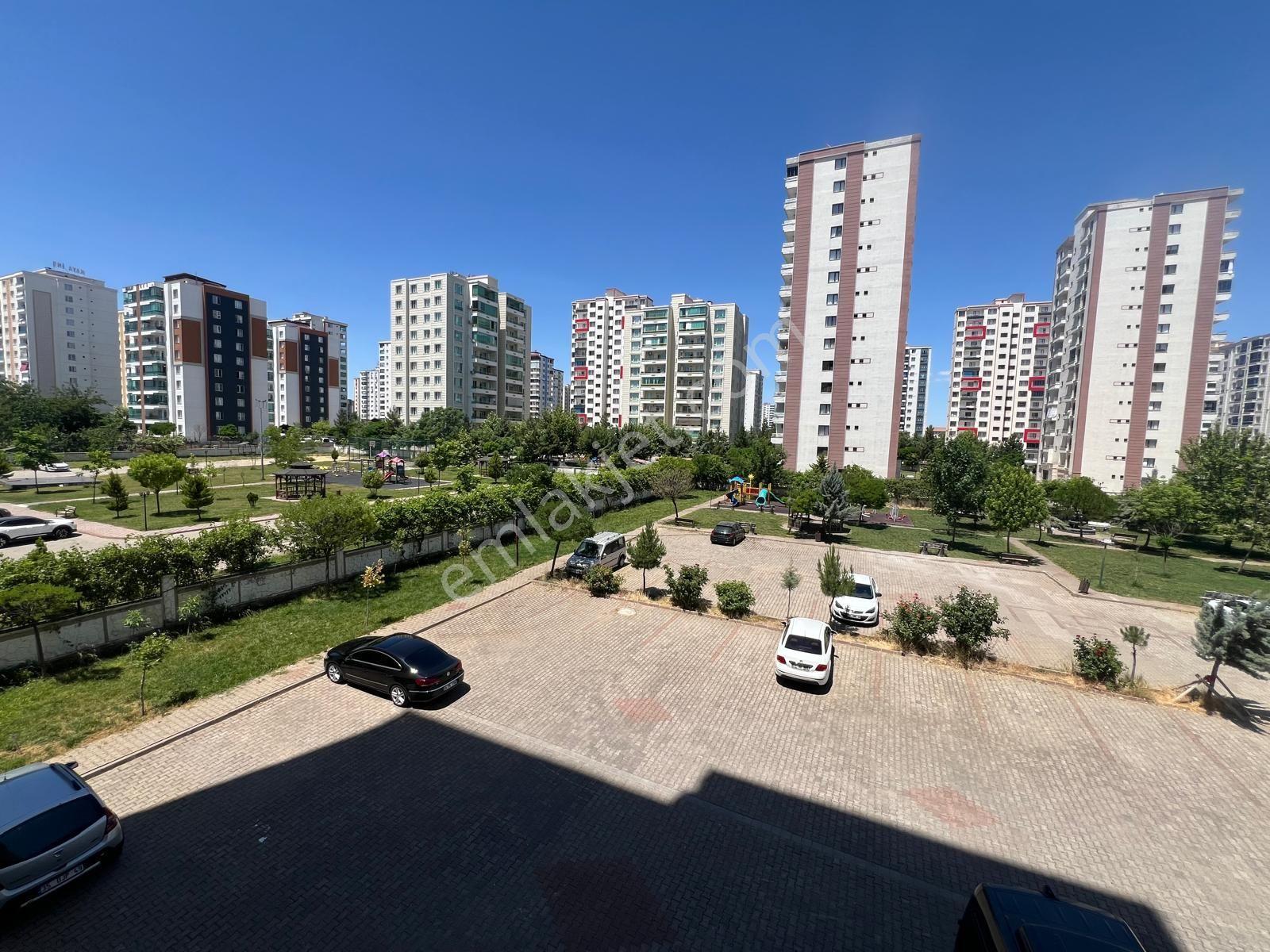 Incom Lıne Gayrimenkul Satıyor 3+1 Geniş Aile Dairesi Fabrika Mahallesi - Görsel 22