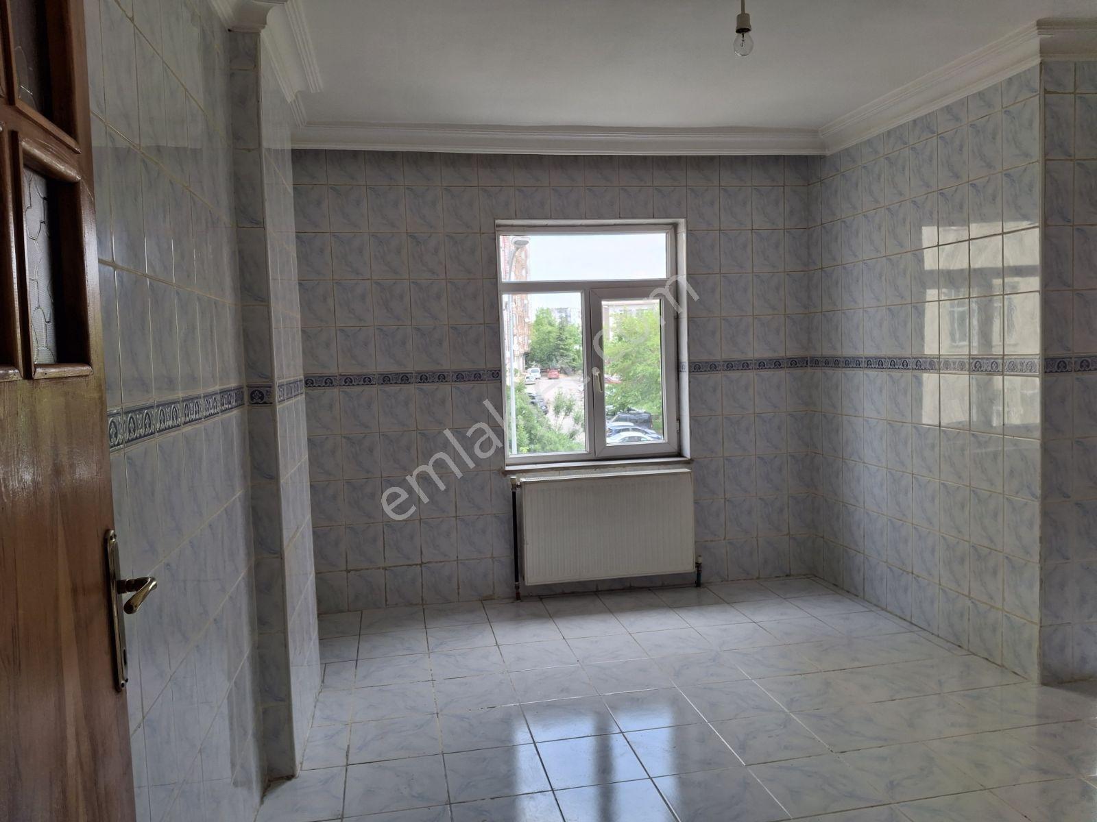 Merkezde Ali Bilir Petrol Karşısında Kiralık Daire - Görsel 3