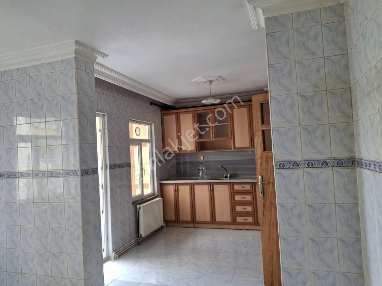 Merkezde Ali Bilir Petrol Karşısında Kiralık Daire - Görsel 10
