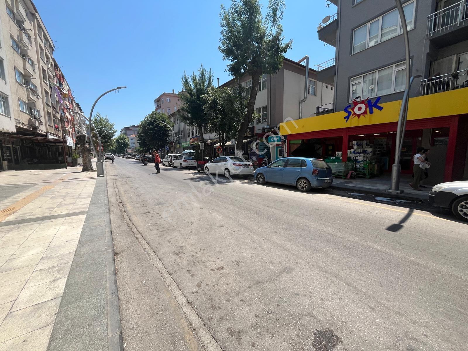 İstanbul Caddesi Üzeri (98 M2(artı Çıkma Alanı) Satılık Dükkan - Görsel 2