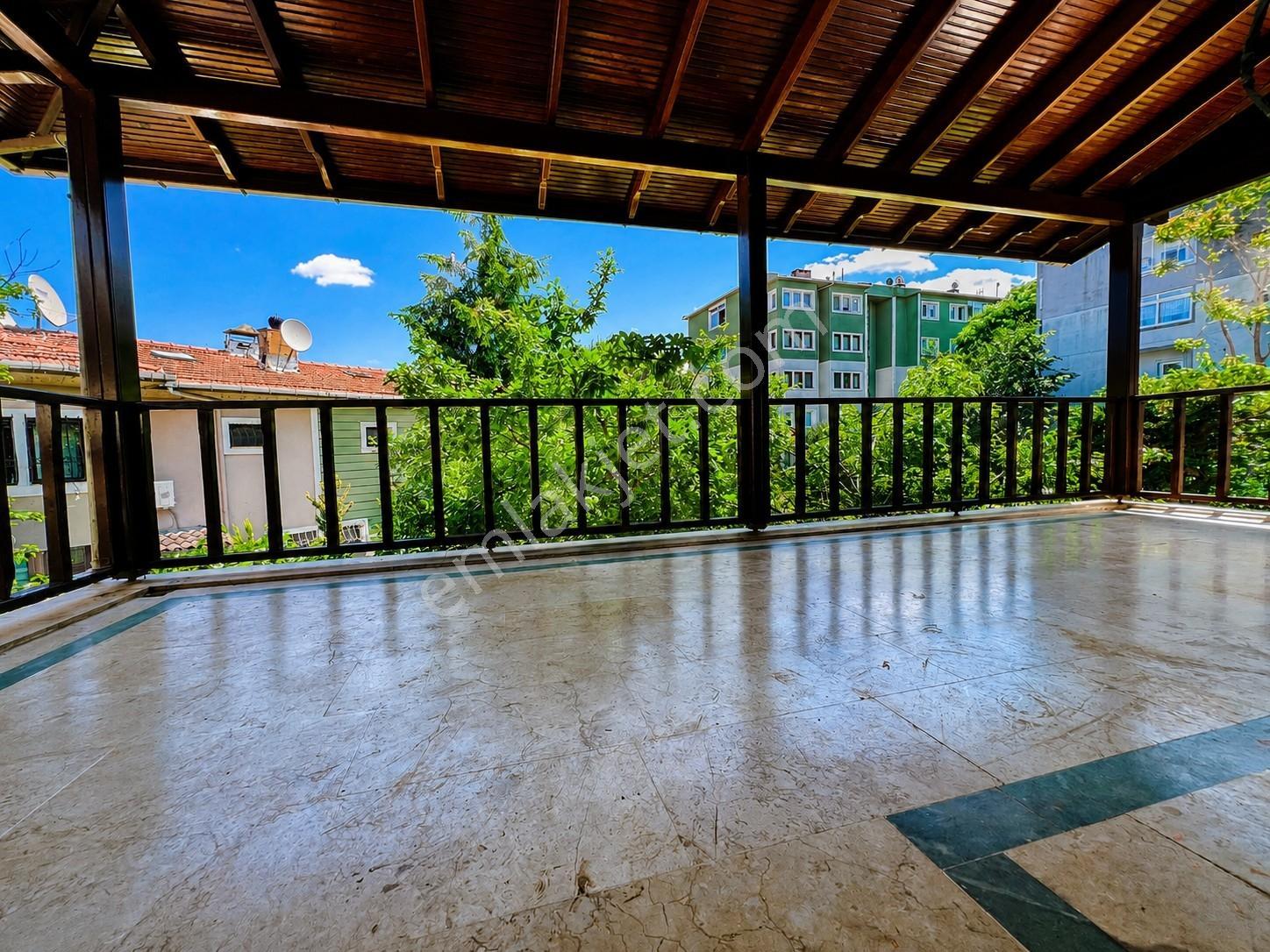 Ata 2 Sitesinde Çok İyi Konumda Bakımlı - Bahçeli Trıplex Villa - Görsel 15