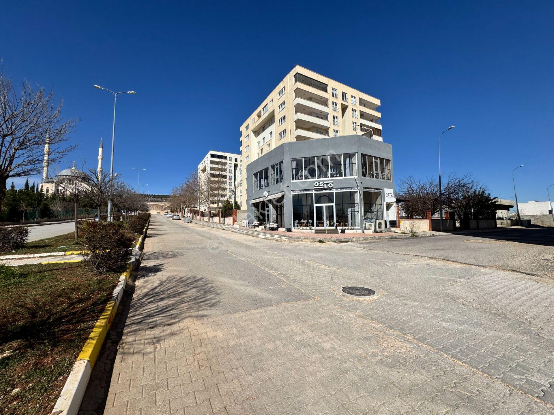 Babil Emlaktan Kiralık Üniversite Yanı Köşe Başı İşyeri&mağaza - Görsel 6