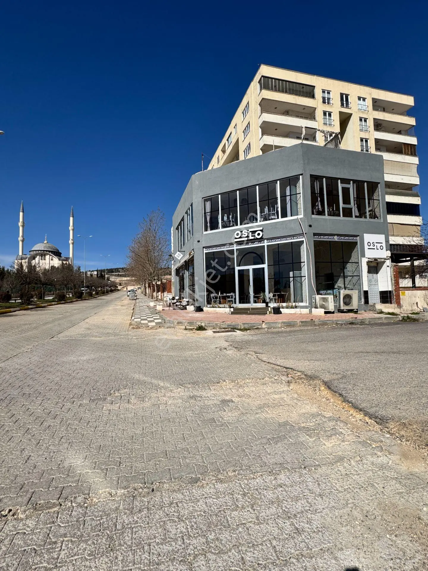 Babil Emlaktan Kiralık Üniversite Yanı Köşe Başı İşyeri&mağaza