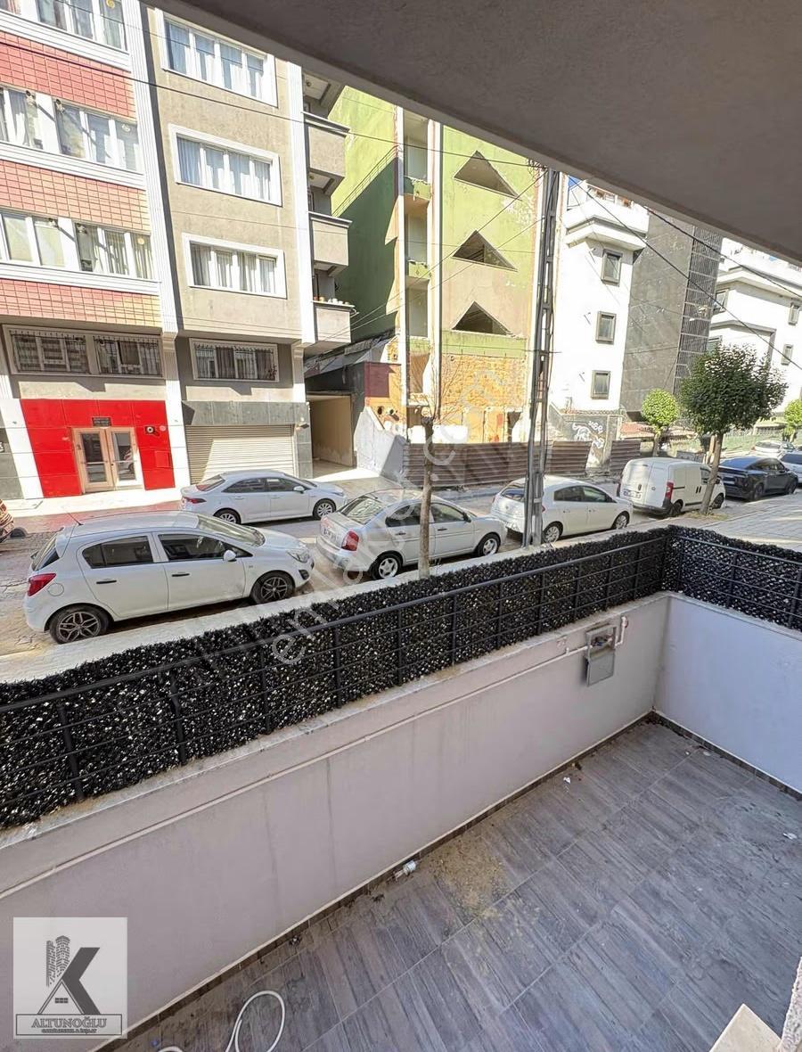 Altunoğlu"ndan Cadde Ulaşım Yakınında 1+1 Sıfır Ara Kat Daire - Görsel 4