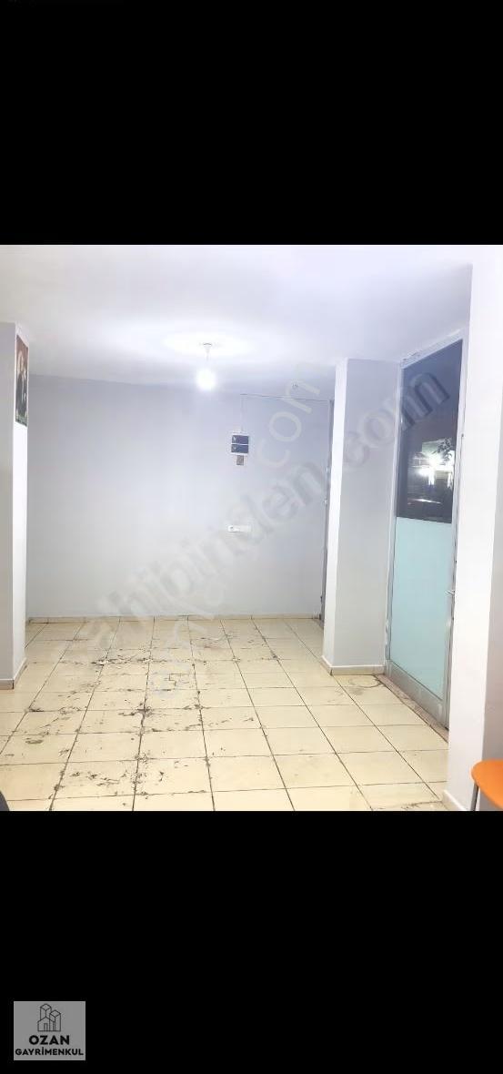 Bağcılar Güneşli 15 Temmuz Mahallasinde Satılık Depolu Dükkan - Görsel 8