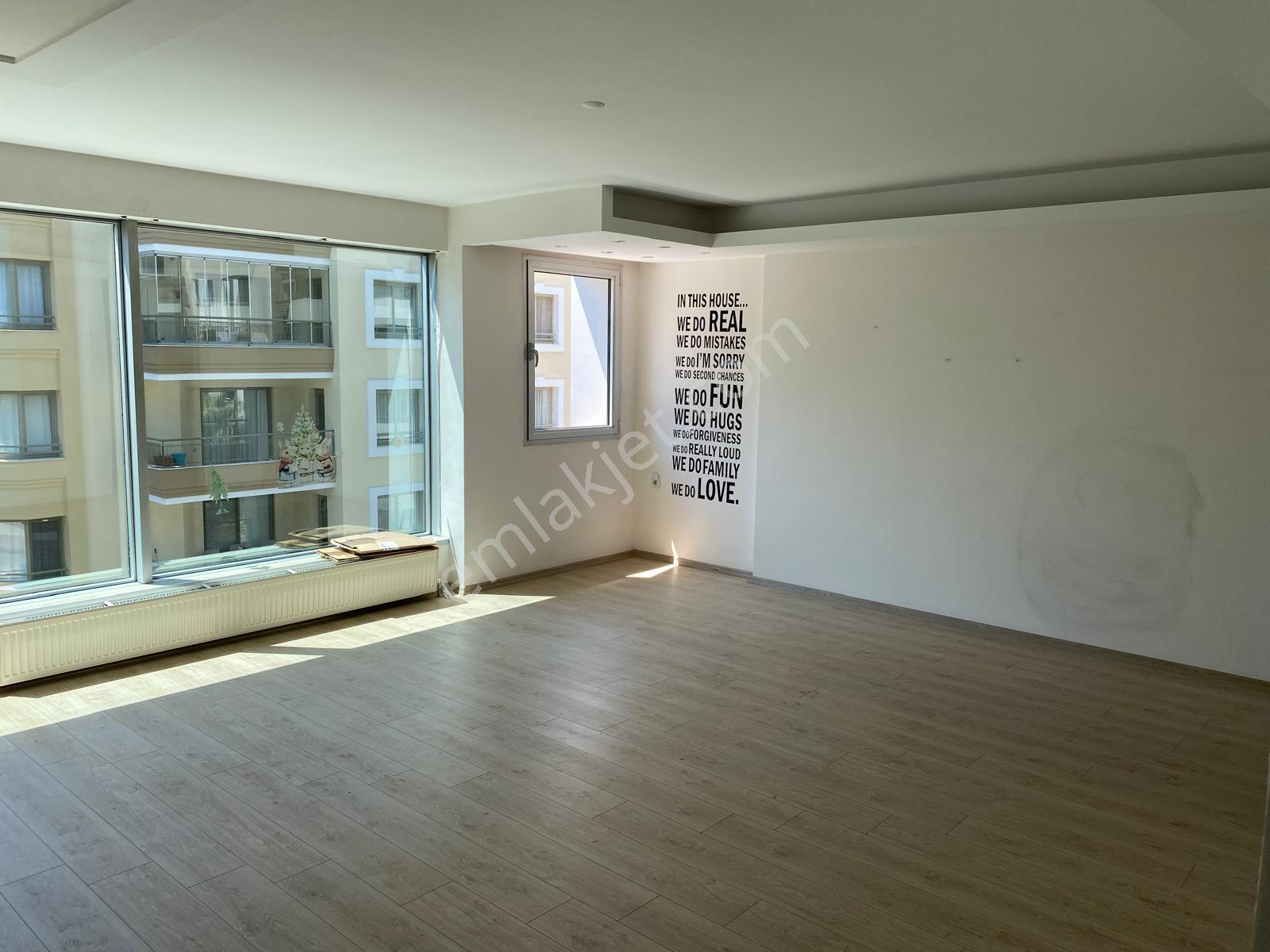 Bornova Mansuroğlu'nda Site İçinde 3+1 Satılık Daire - Görsel 11