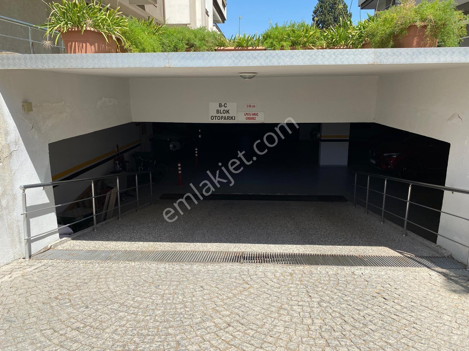 Bornova Mansuroğlu'nda Site İçinde 3+1 Satılık Daire - Görsel 2