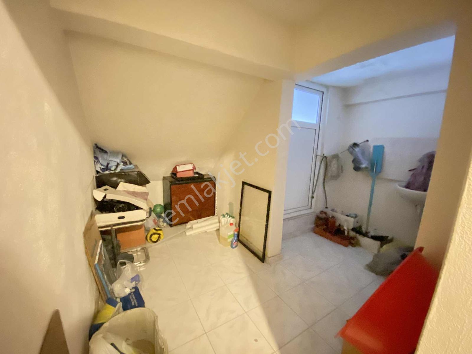 Üçevler'de Cadde Üzeri Satılık Kapalı Garajlı Bahçeli Villa - Görsel 22