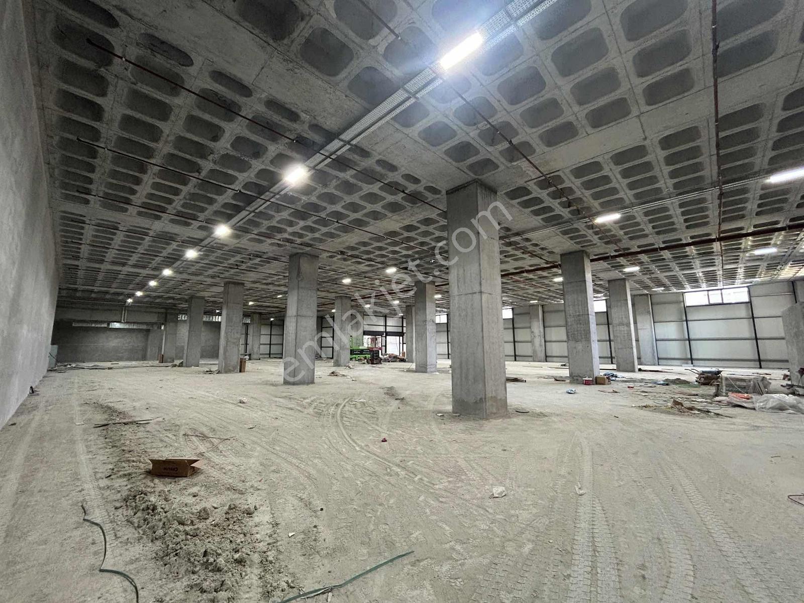 Hadımköy Ömerli Kiralık 4100m2 4 Tır Rampalı Depo&antrepo - Görsel 3