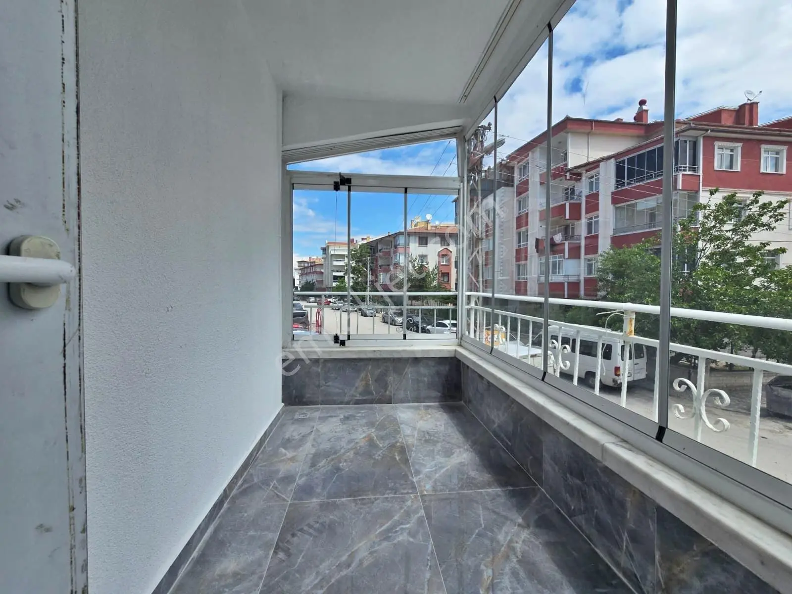 Piyade'de Ultra Lüks Yapılı 3+1 Köşe Başı Ön Cephe Ara Kat Daire - Görsel 6