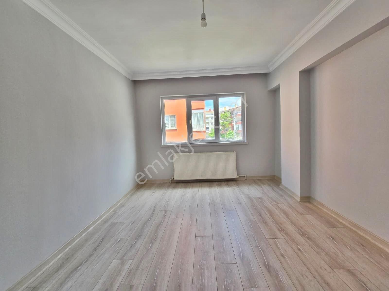 Piyade'de Ultra Lüks Yapılı 3+1 Köşe Başı Ön Cephe Ara Kat Daire - Görsel 3