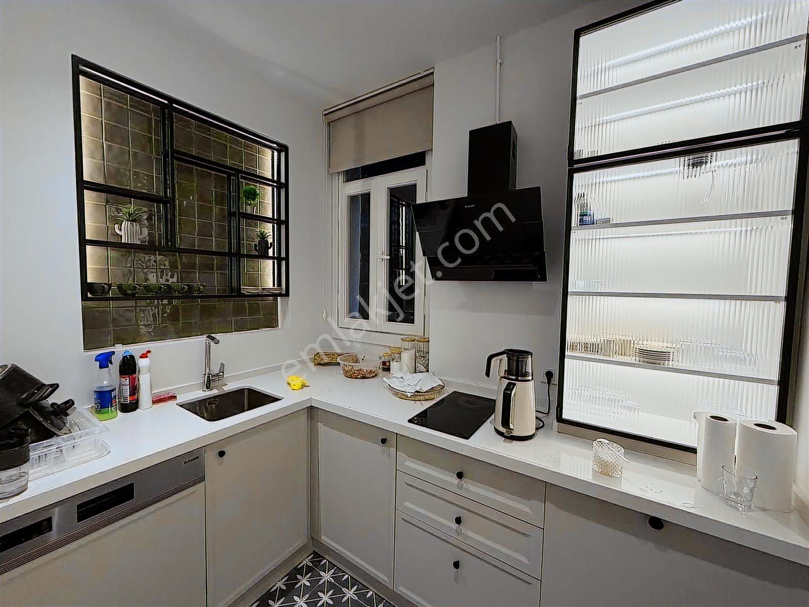 Rumeli Caddesi Üzeri İçi Sıfır Tabela Değeri Yüksek Kiralık 4+1 - Görsel 11