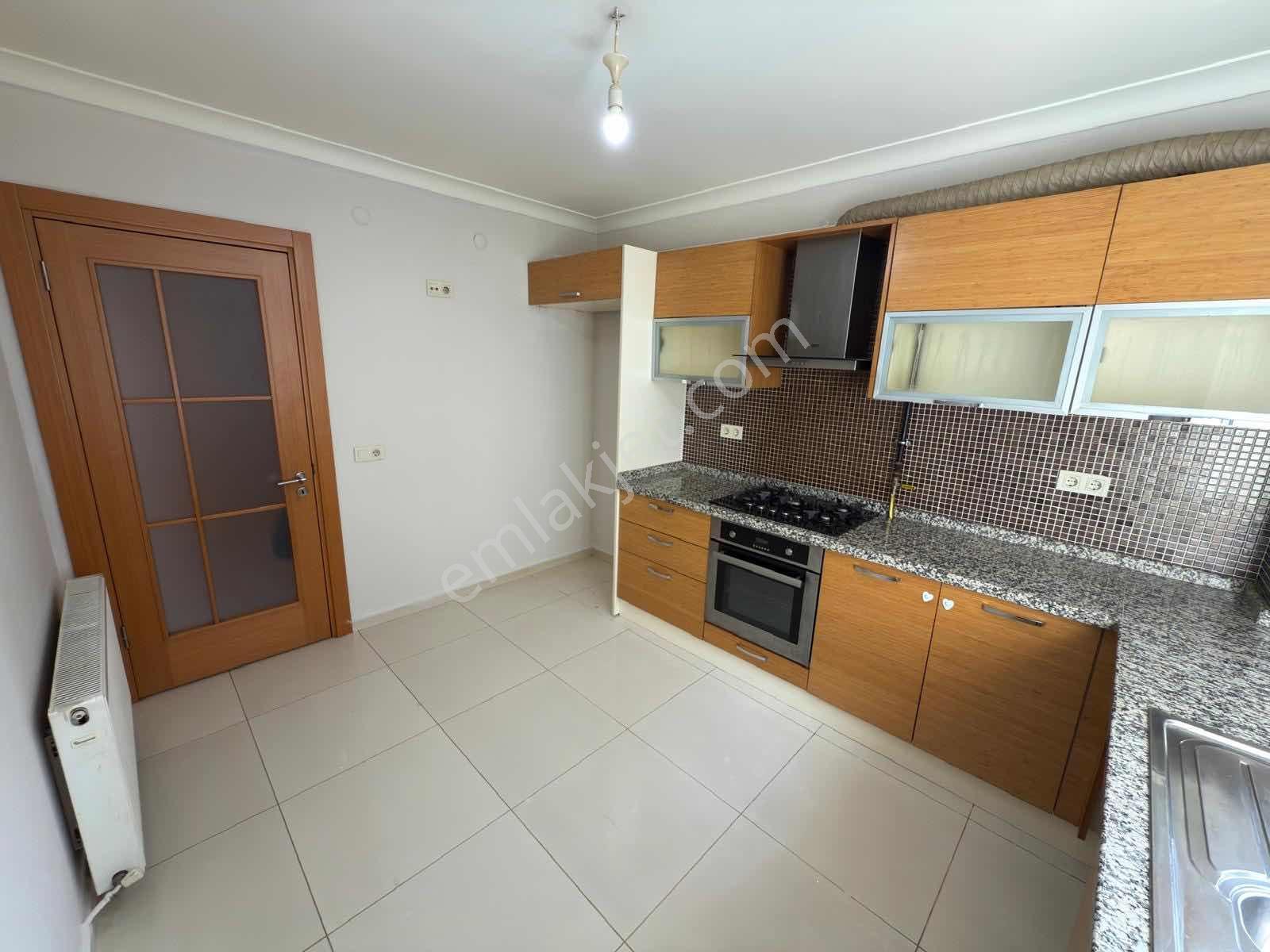 Ümraniye Şerifali Besa Konutları Kiralık 4+1 Geniş Fırsat Daire - Görsel 11