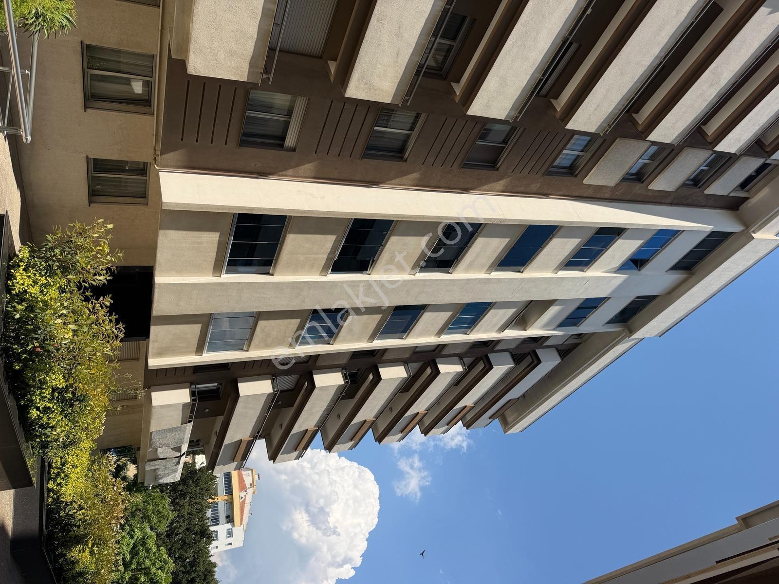 Bornova Mansuroğlu'nda Site İçinde Satılık 3+1 Daire - Görsel 9