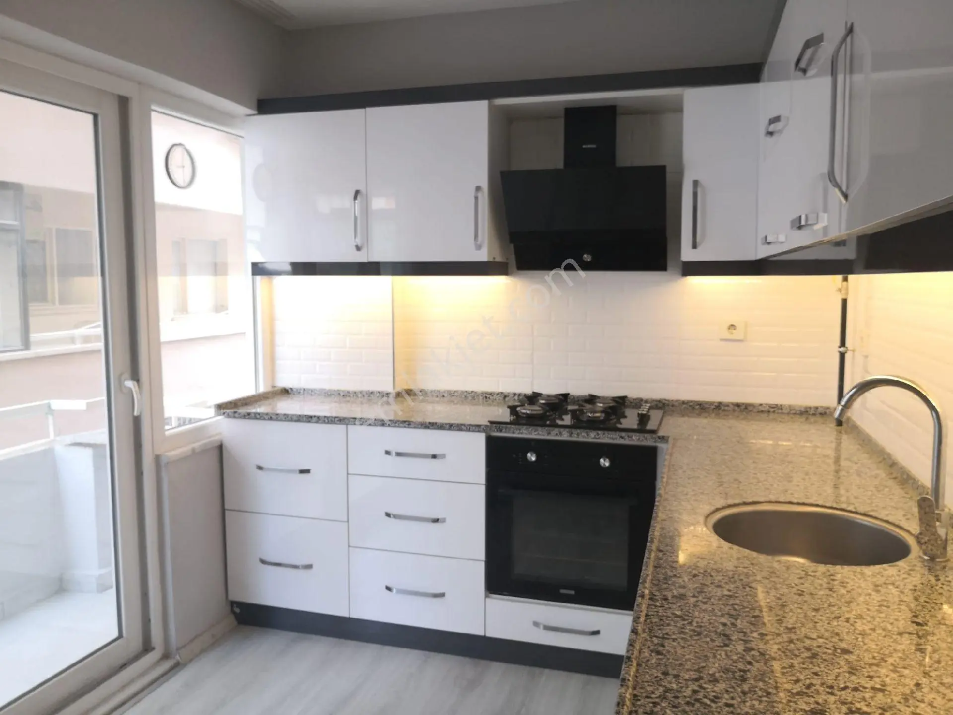 Ordu Caddesinde 2+1 Yeni İşçilikli Kiralık Daire - Görsel 5