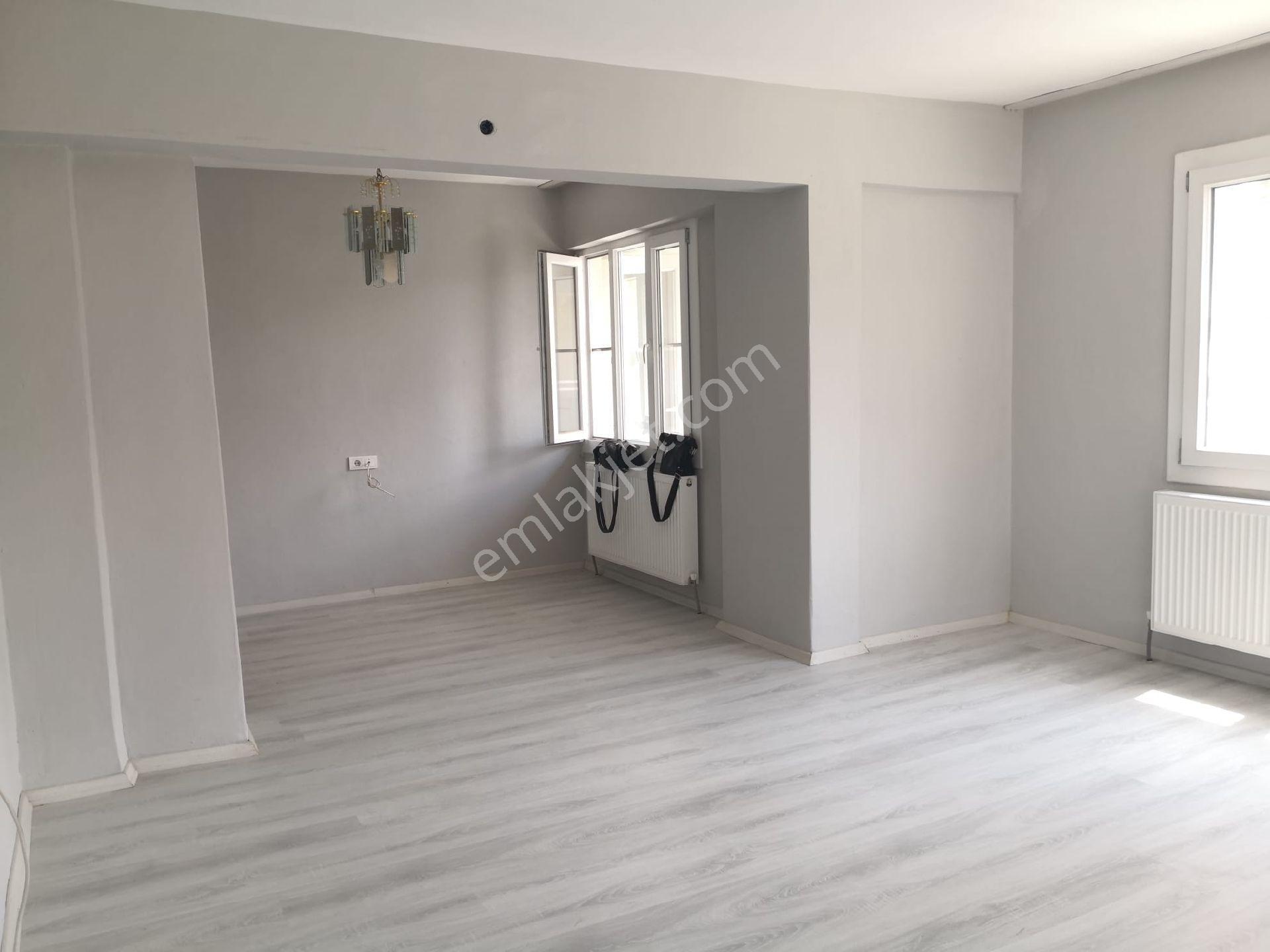 Ordu Caddesinde 2+1 Yeni İşçilikli Kiralık Daire - Görsel 16