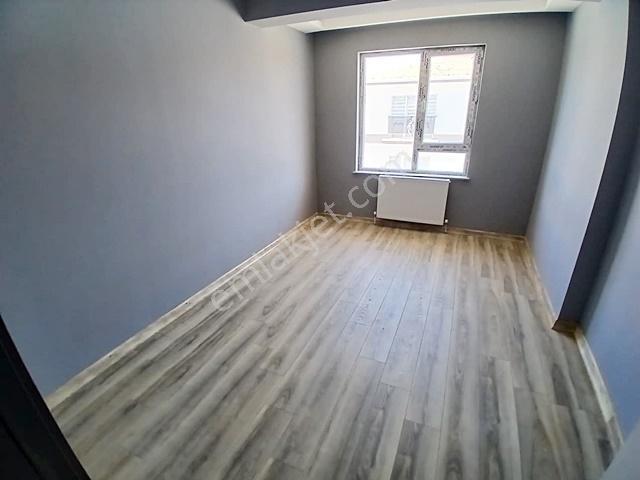 29 Ekimde Kiralık Geniş 3+1 G.odalı E.banyolu - Görsel 12