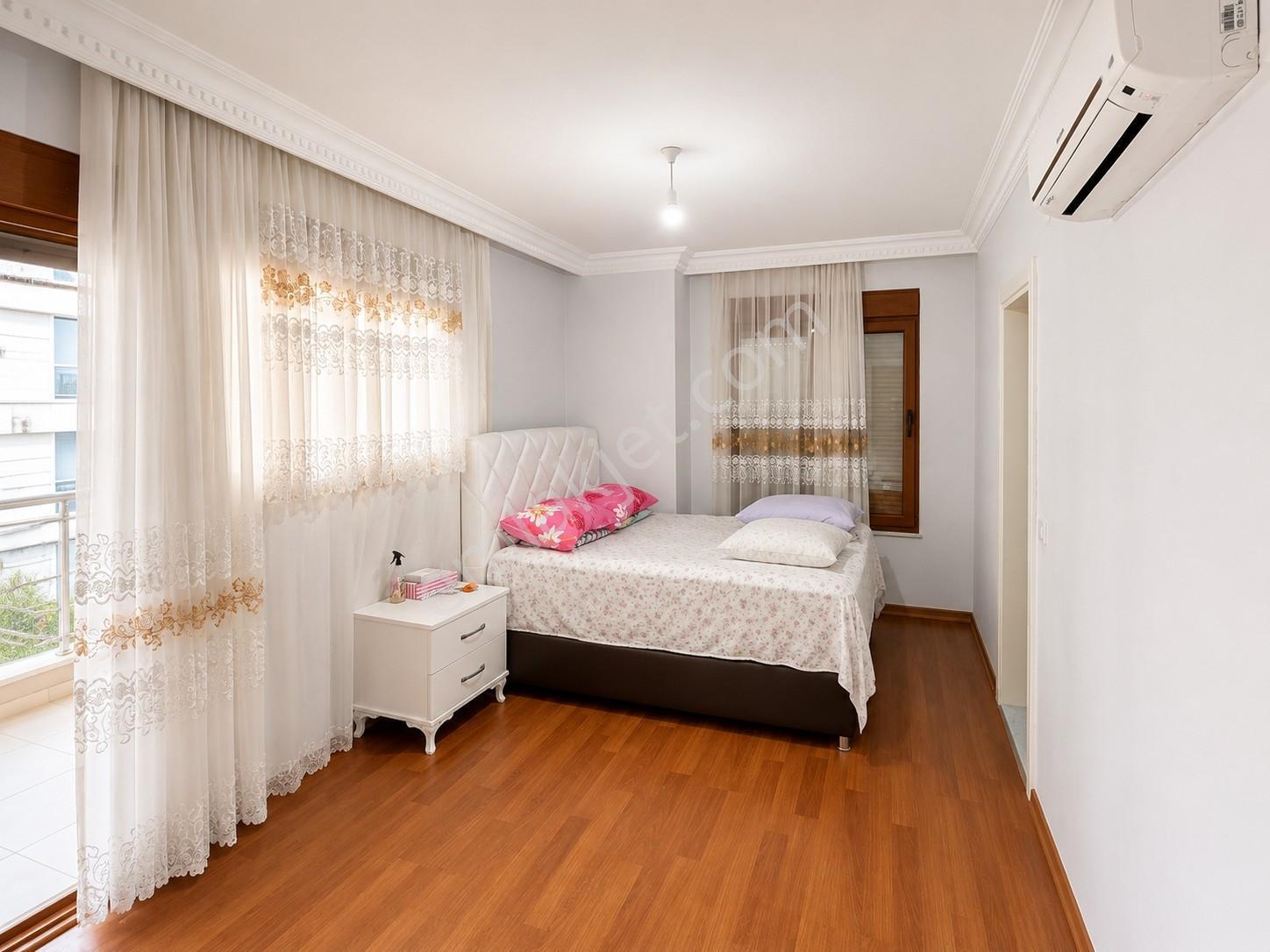 Alanya Mahmutlar 3+1 Ayrı Mutfak 220 M2 Eşyasız Denize 100m - Görsel 26