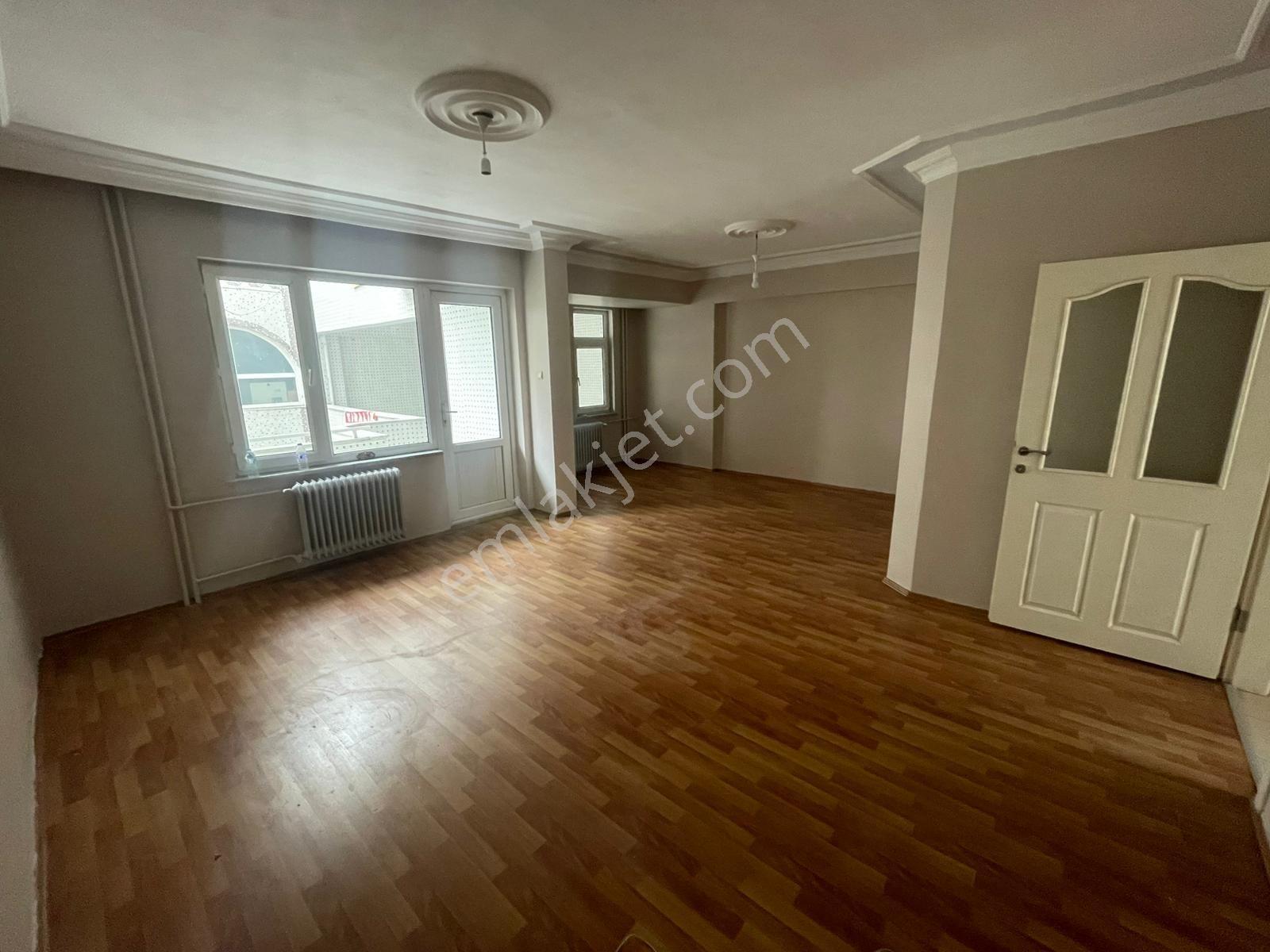 Asker Emlak'tan Dikkaldırım Mah Kiralık 3+1 150m2 Daire