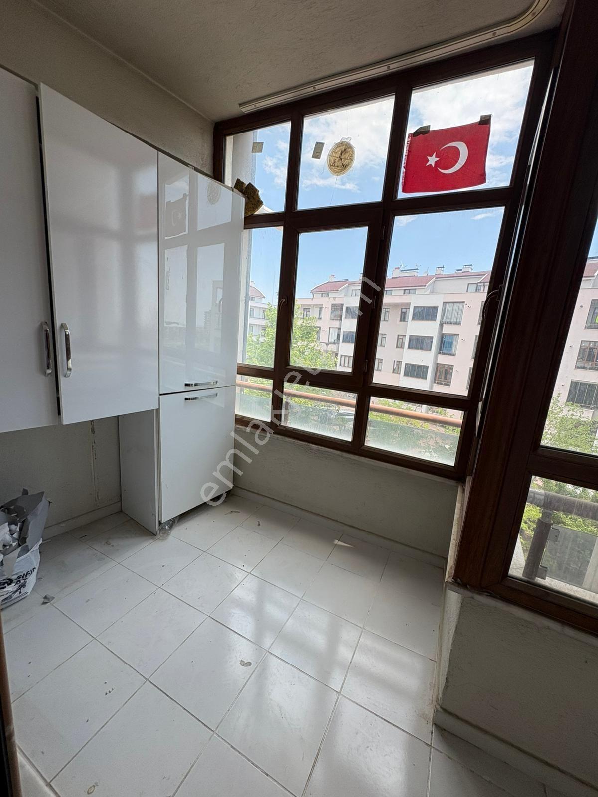 Yüksel Şahinden Kosova Da Güvenlikli Sitede Arakat 2+1 Kiralık Daire - Görsel 22