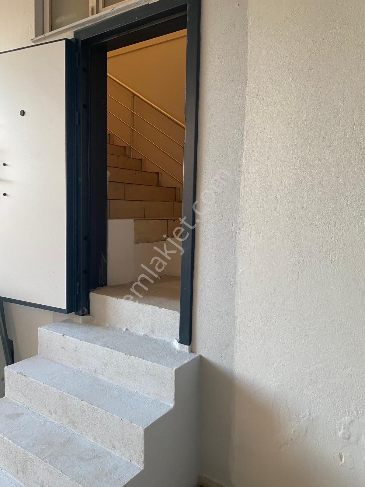 Kiralık İşyeri 200m2 Silifke/göksu Mahallesi Yıllık Kiralıktır - Görsel 3
