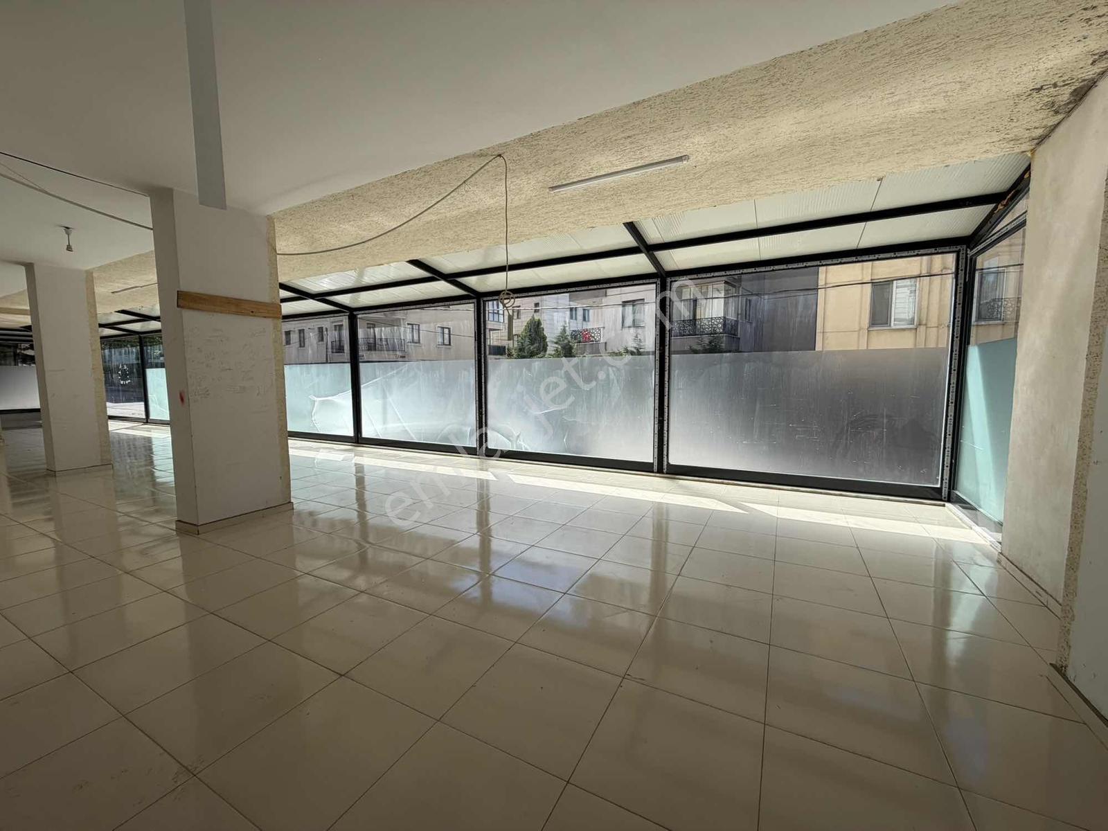 Çekmeköy Çatalmeşe'de 450 M2 Satılık Dükkan-yatırıma Uygun - Görsel 8