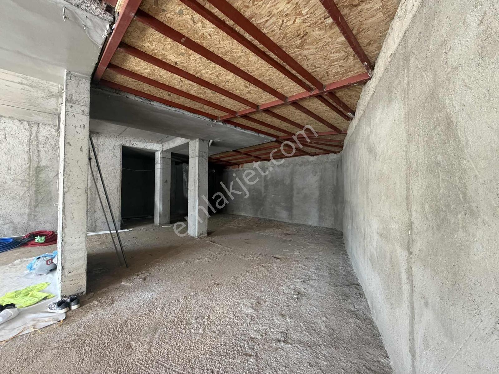 Çekmeköy Sultançiftliği Mahallesi'nde 200 M2 Kiralık Dükkan - Görsel 8