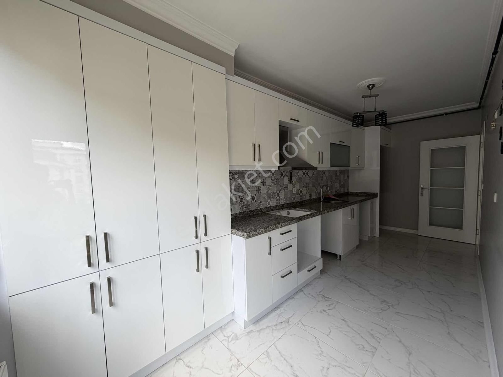 Çekmeköy Alemdağ Çatalmeşe Mahallesinde Kiralık 2+1 Daire - Görsel 5