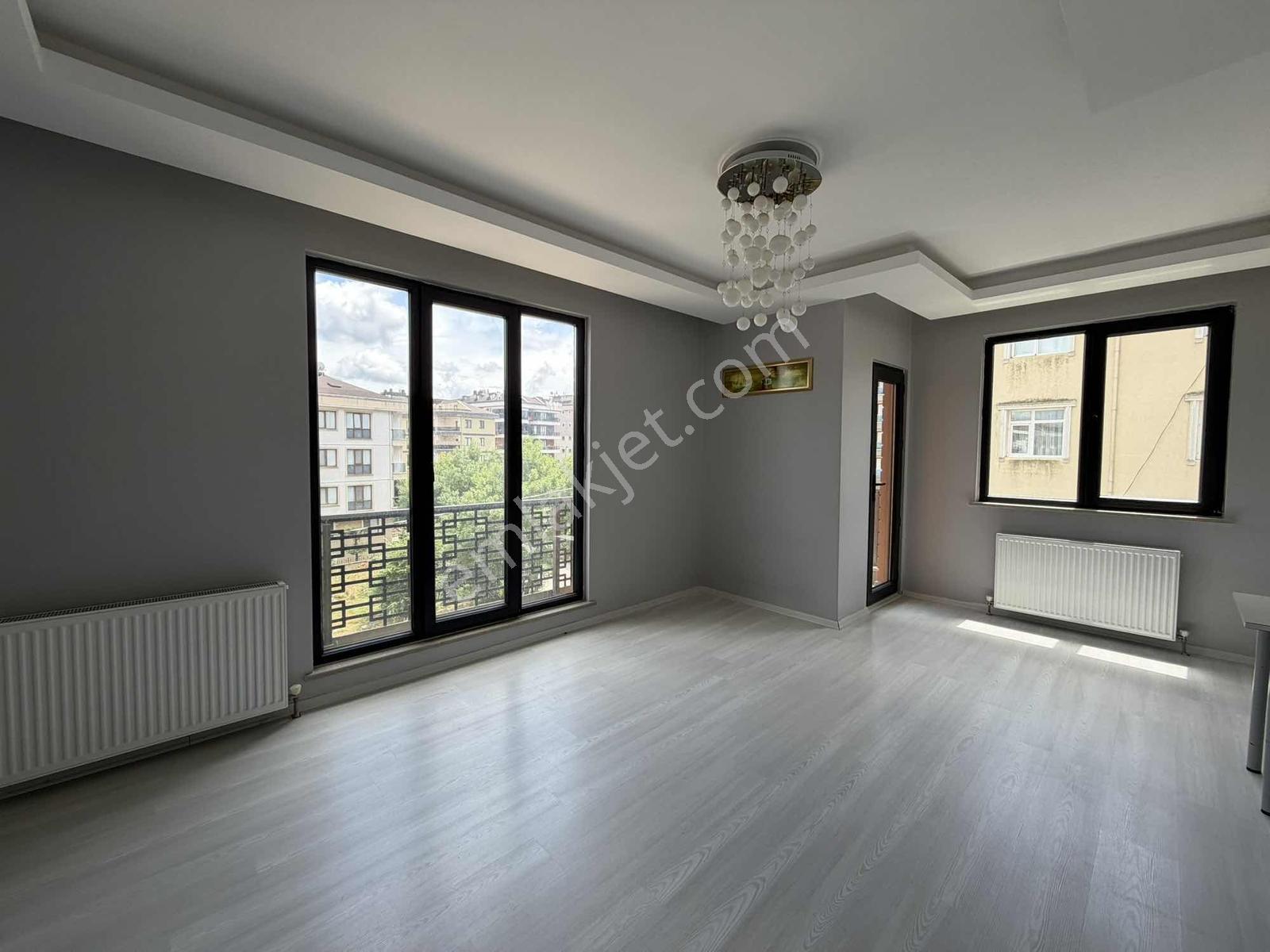 Çekmeköy Alemdağ Çatalmeşe Mahallesinde Kiralık 2+1 Daire