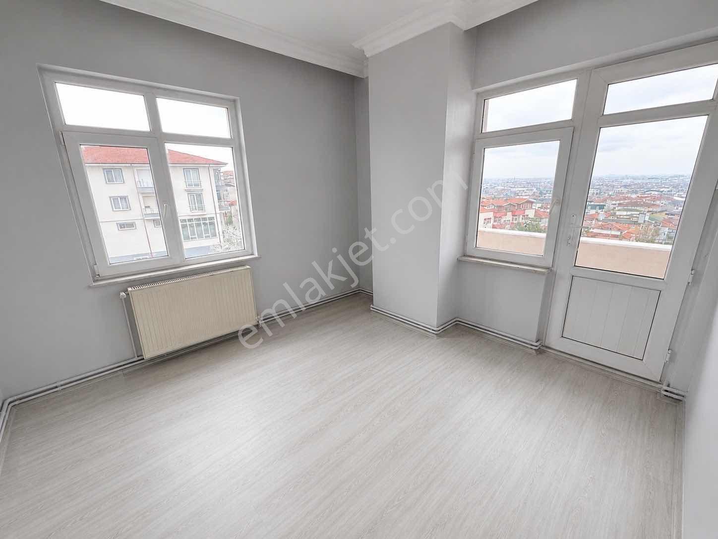 Remax Hür Uğur Çakar'dan Serdivan Kaymakamlık Yanı 3+1 Daire - Görsel 7