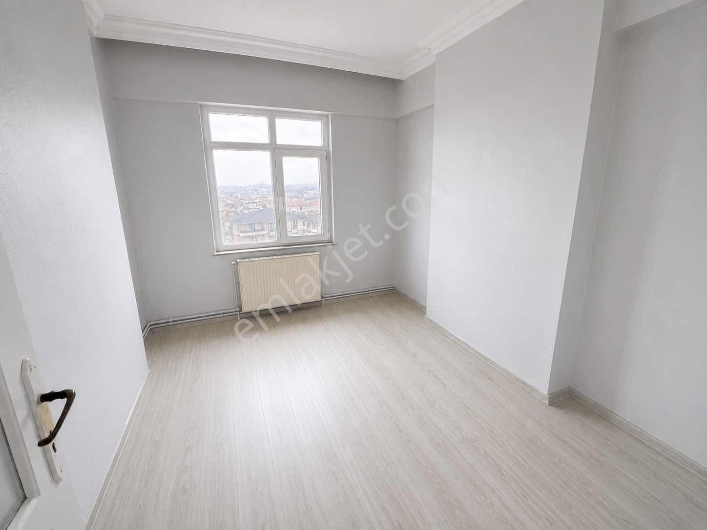 Remax Hür Uğur Çakar'dan Serdivan Kaymakamlık Yanı 3+1 Daire - Görsel 9